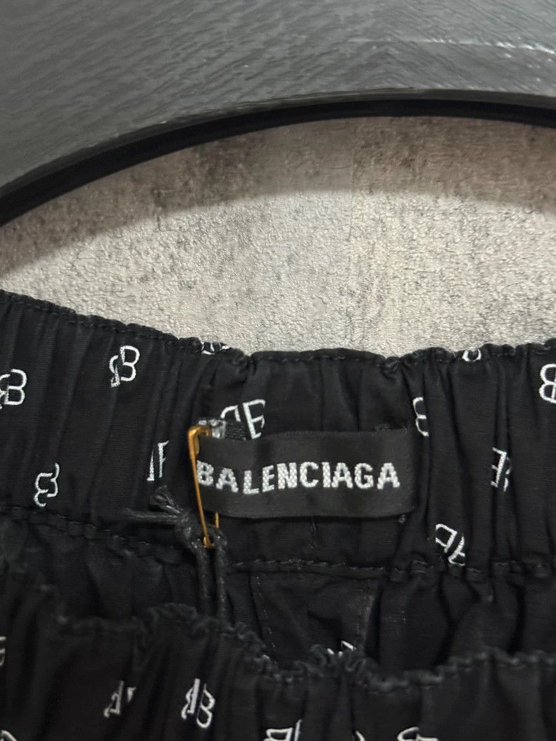 Balenciaga Balenciaga Full Print Bullet Screen Logo Casual Pants, Sho Size US 41 - 3 Thumbnail