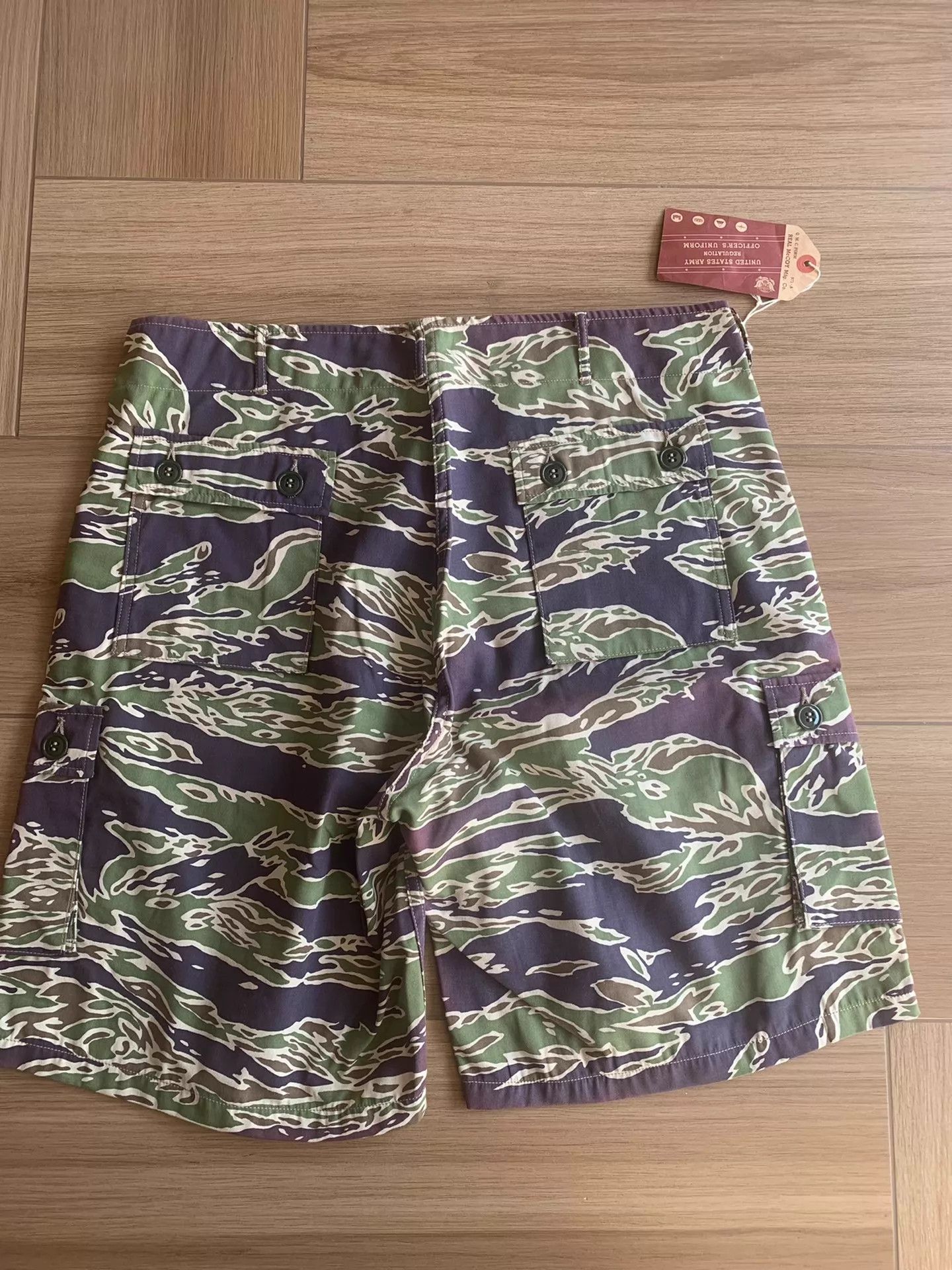 The Real McCoy's The Real McCoy Green Tiger Camo Shorts Japan XL Size US 36 / EU 52 - 2 Thumbnail