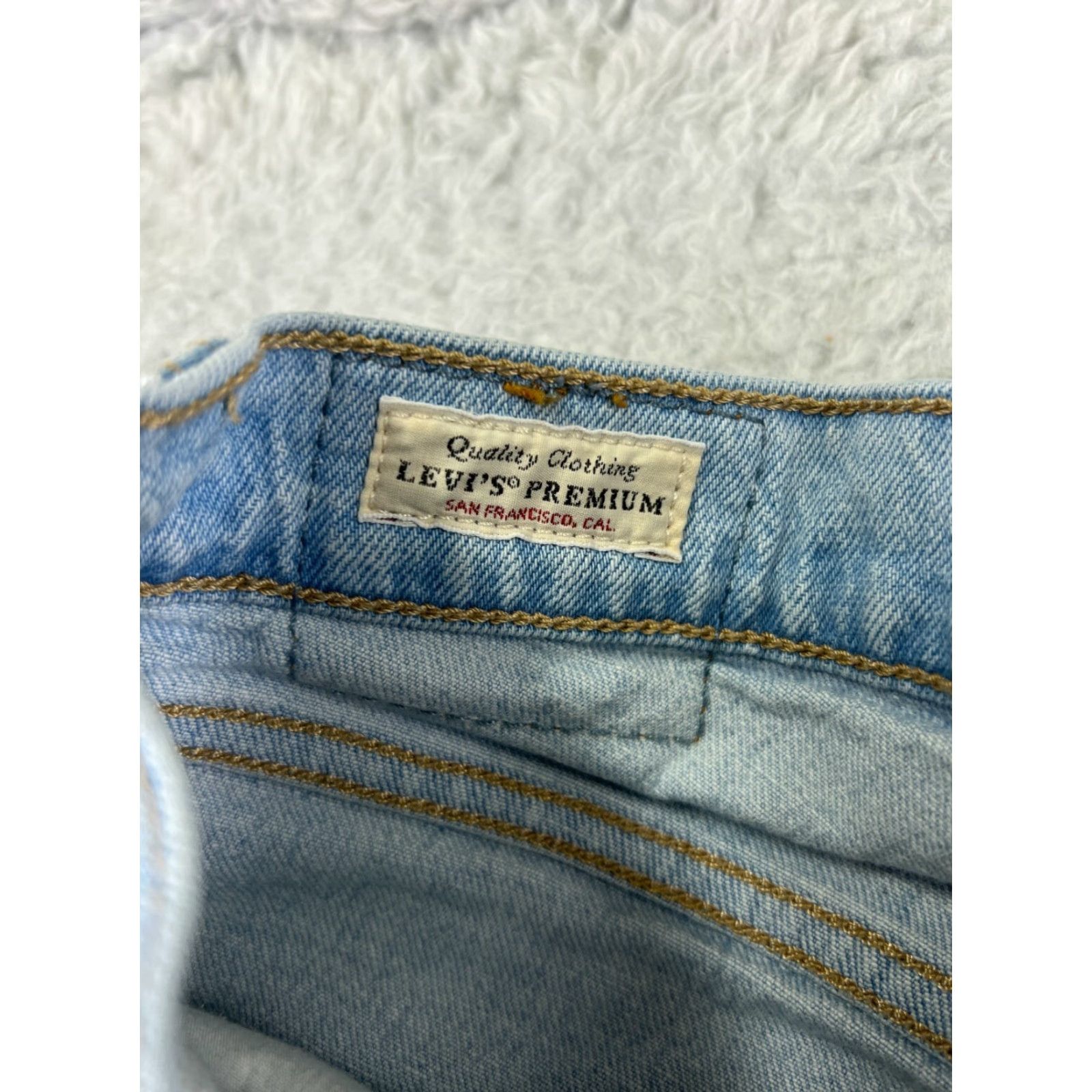 Levi's Levi's Women’s High Rise Slim Straight Denim Jeans 26 Blue Light Distressed 70s Retro Casual Size 26" / US 2 / IT 38 - 7 Thumbnail