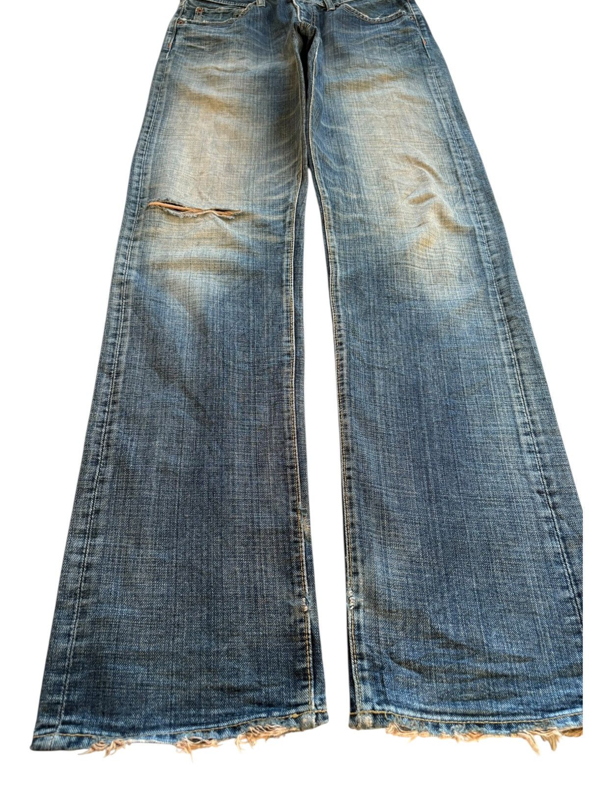 Japanese Brand Vintage Japanese Brand Rusty Mud Wash Ripped Loose Jeans Size US 31 - 6 Thumbnail