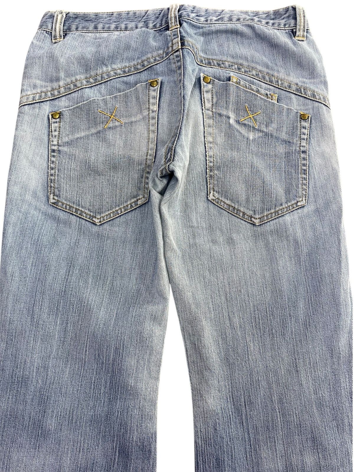 Japanese Brand Japanese Brand Faded Wash Whiskers Style Flare Jeans Size US 30 / EU 46 - 4 Thumbnail