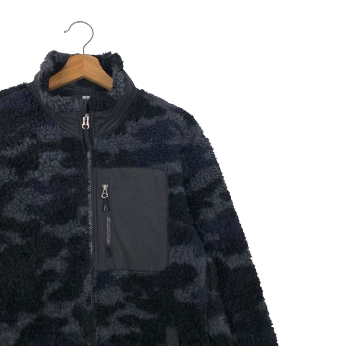 Uniqlo Uniqlo camou fleece zipper jacket Size US M / EU 48-50 / 2 - 5 Thumbnail