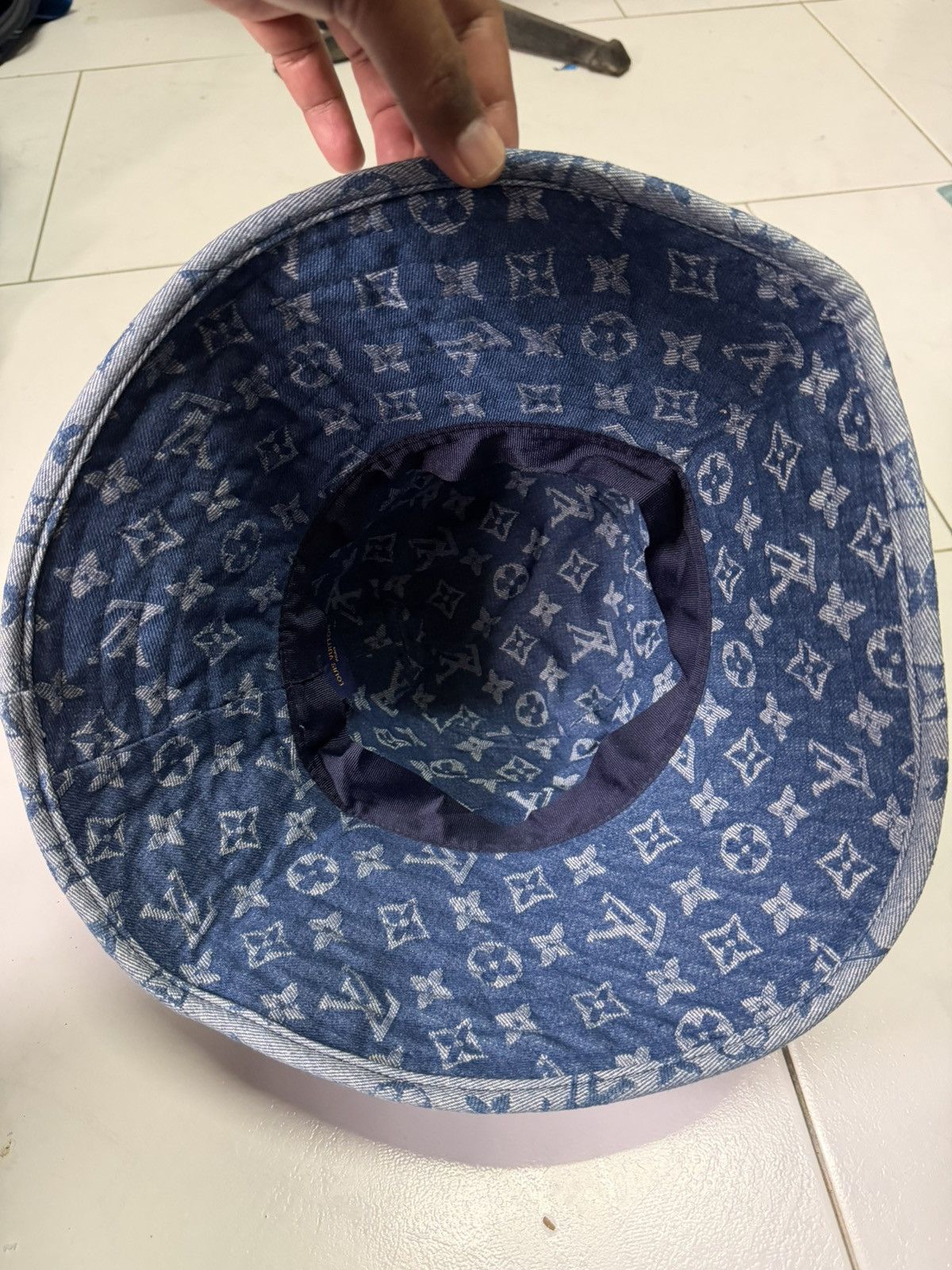 Louis Vuitton LV BUCKET HAT Size ONE SIZE - 2 Thumbnail