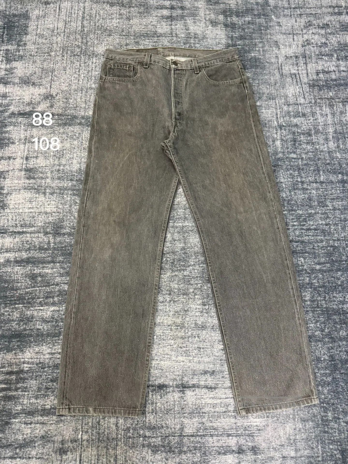 Vintage Vintage Levi's 501 90s USA Jeans. Size US 35 - 1 Thumbnail