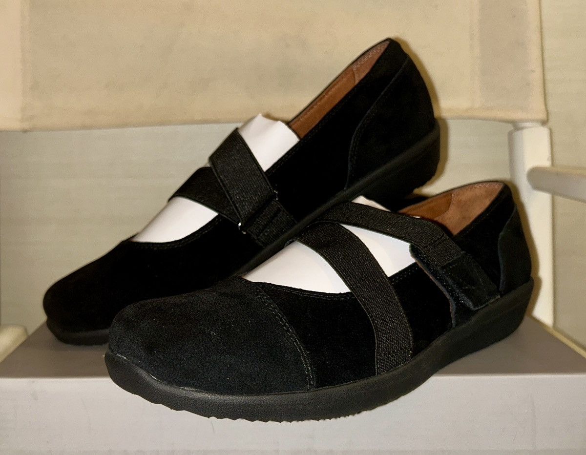 Vionic Vionic “Magnolia Shelby” Suede Orthotic Mary Janes —Size 9 Size US 9 / IT 39 - 3 Thumbnail