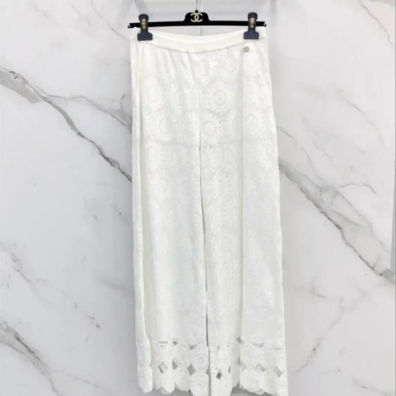 Chanel Chanel White Cotton Casual Pants 0089 Size 30" / US 8 / IT 44 - 1 Thumbnail