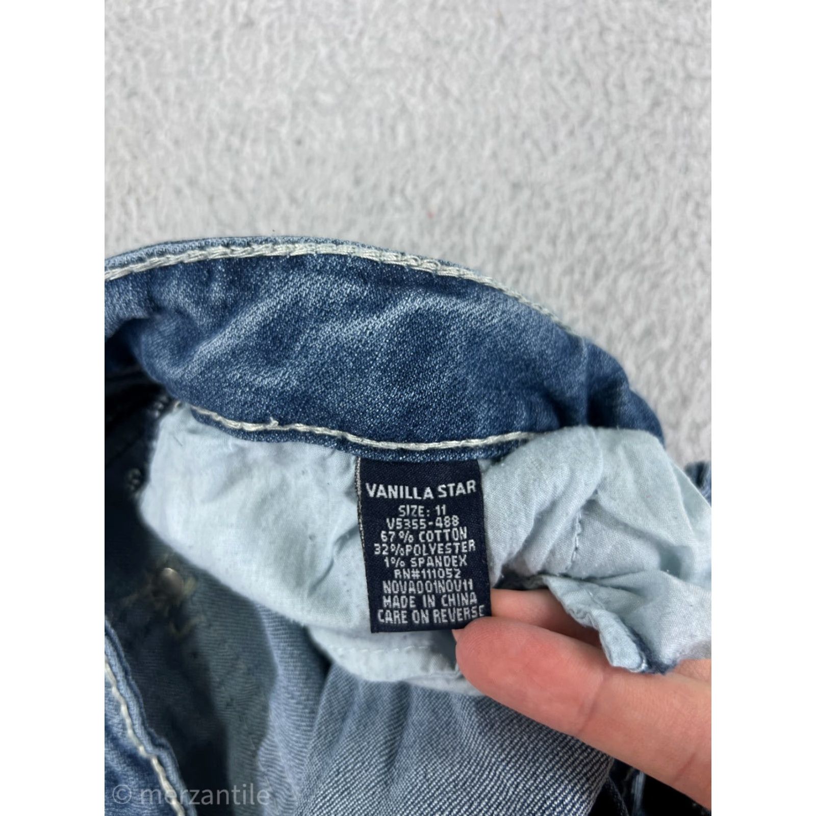 Vintage VINTAGE Vanilla Star Jeans Women 11 Blue Denim Capri Distressed 5-Pocket Design Cowboy Country Jeans Womens Legwear Capris Size 32" / US 10 / IT 46 - 4 Thumbnail