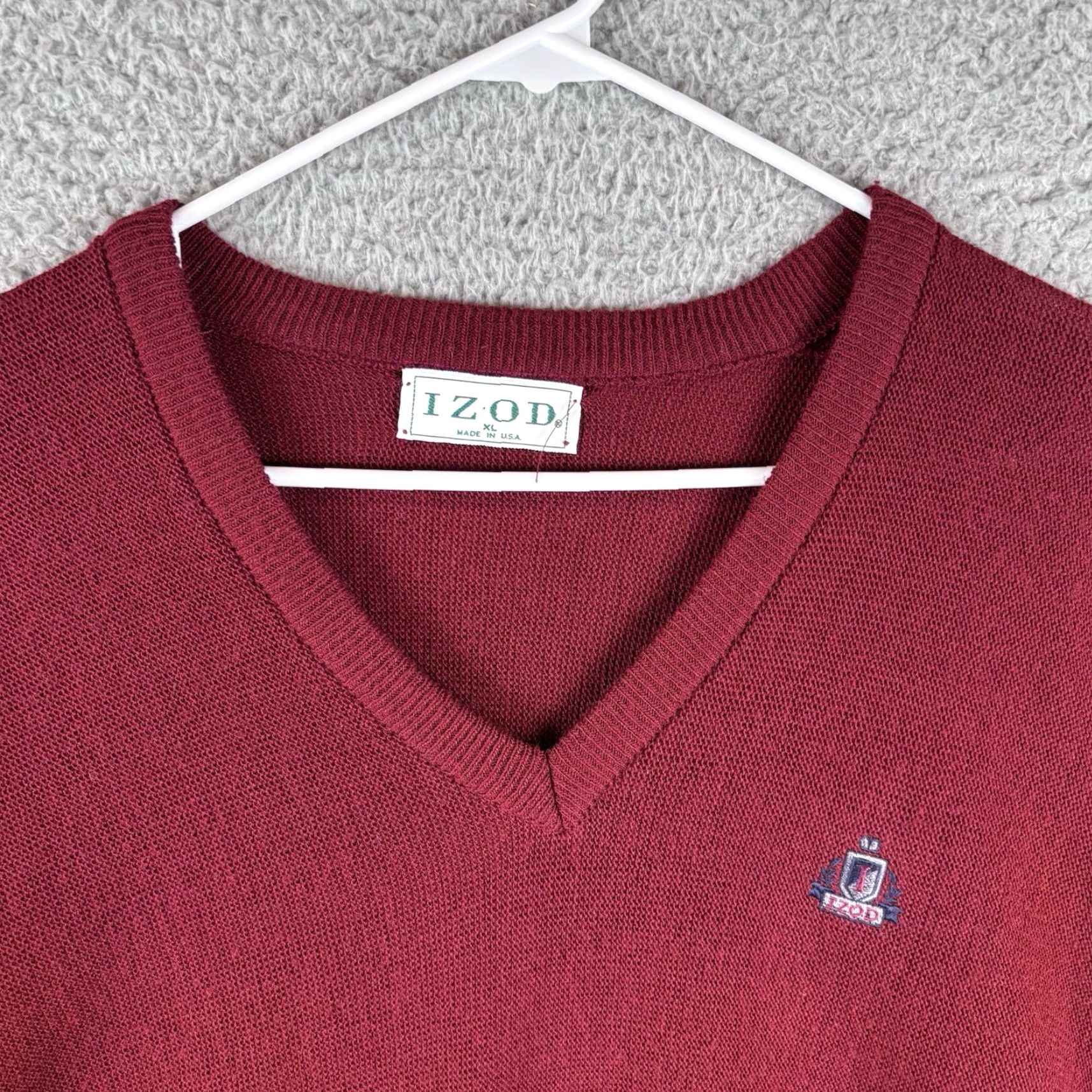 Izod VINTAGE Izod Sweater Mens XL Red Knit V-Neck Acrylic 80s Made USA Size US XL / EU 56 / 4 - 2 Thumbnail