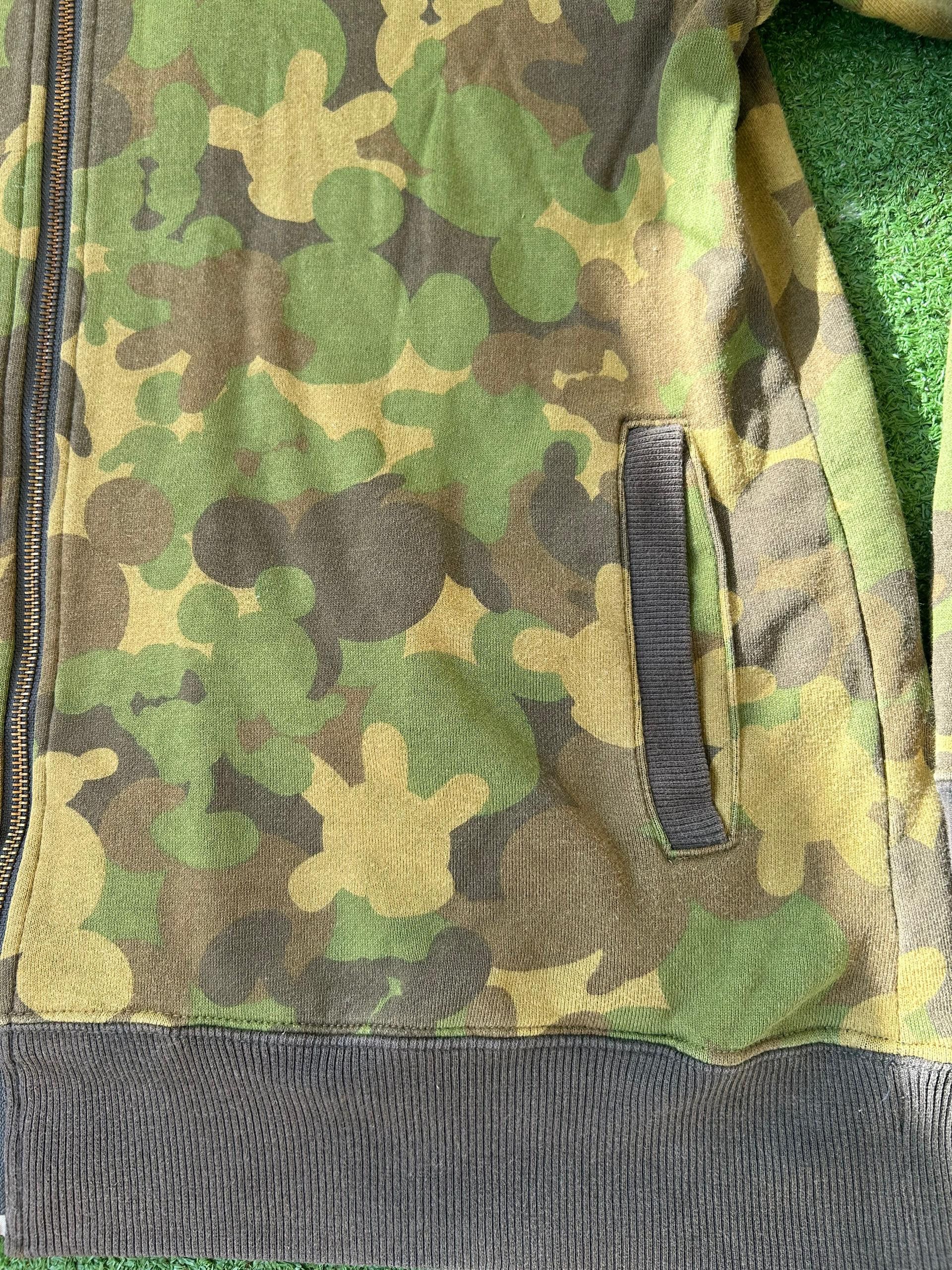 Mickey Mouse Vtg Mickey Mouse Pilot Hero Zipper Camo Hoodies Size US L / EU 52-54 / 3 - 7 Thumbnail