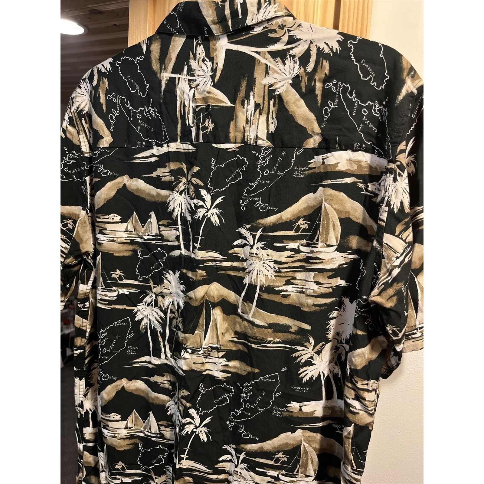 Other Crazy Horse Men's M Black Floral Button Rayon Hawaiian Shirt Size US M / EU 48-50 / 2 - 12 Thumbnail
