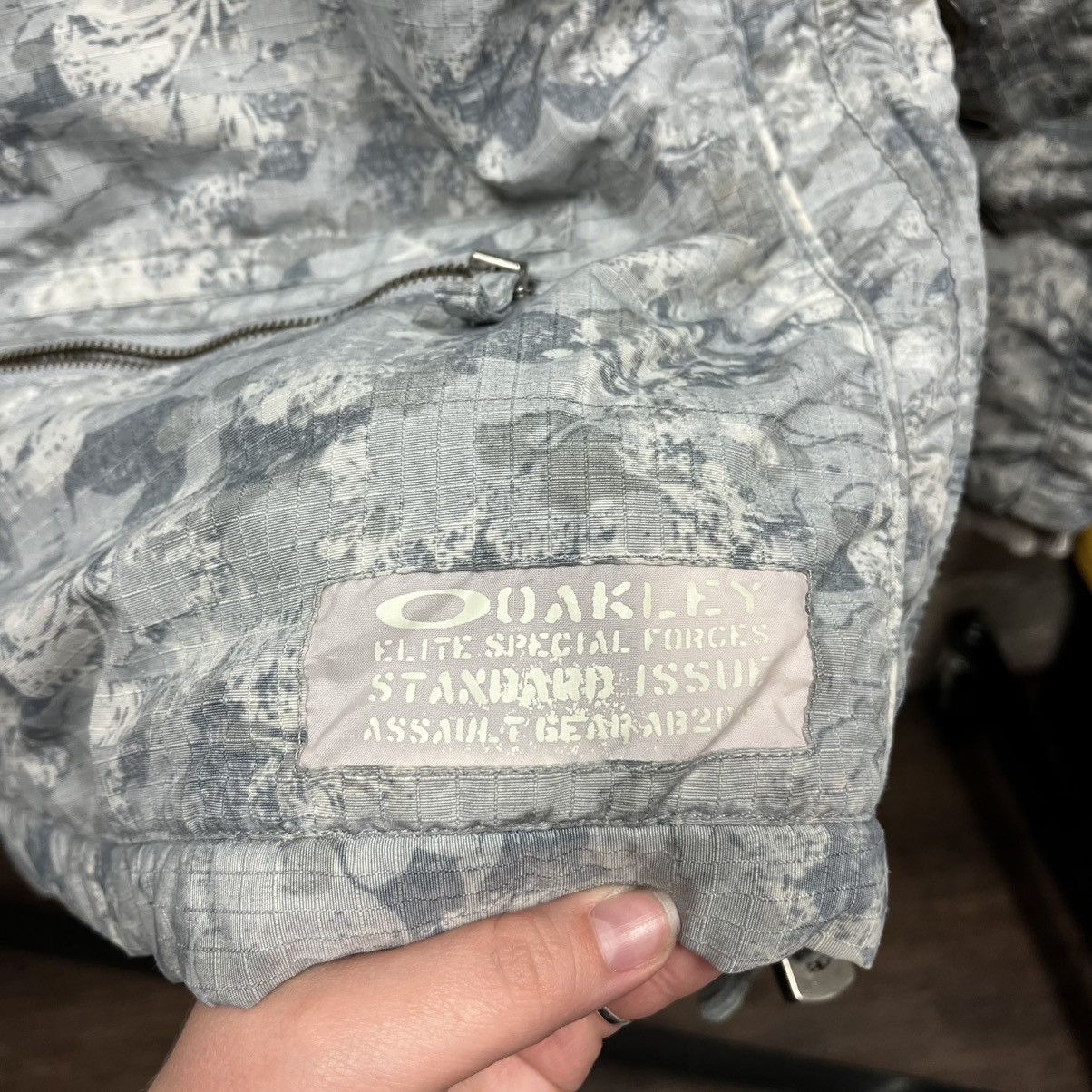 Oakley × Vintage Vintage 2005 Oakley Military Elite Special Force Camo Puffer Size US S / EU 44-46 / 1 - 6 Thumbnail