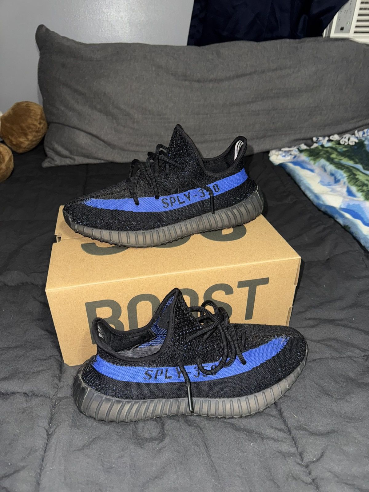 Yeezy Yeezy 350 “Dazzling Blue” Size US 11 / EU 44 - 2 Thumbnail