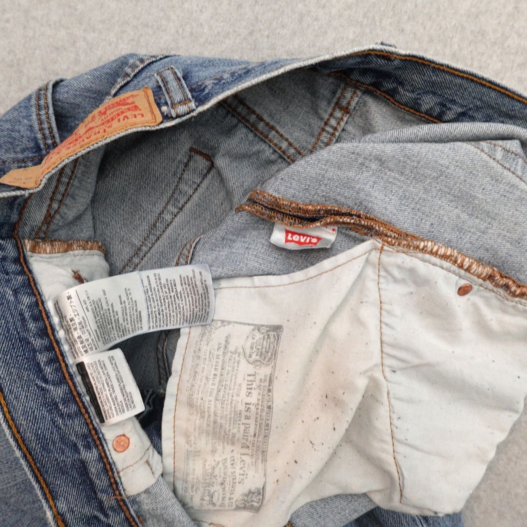 Levi's Levi's 501 Jeans Mens 40 (40x29) Button Fly Blue 5-Pocket Design Regular Inseam 29 Size US 40 / EU 56 - 4 Thumbnail