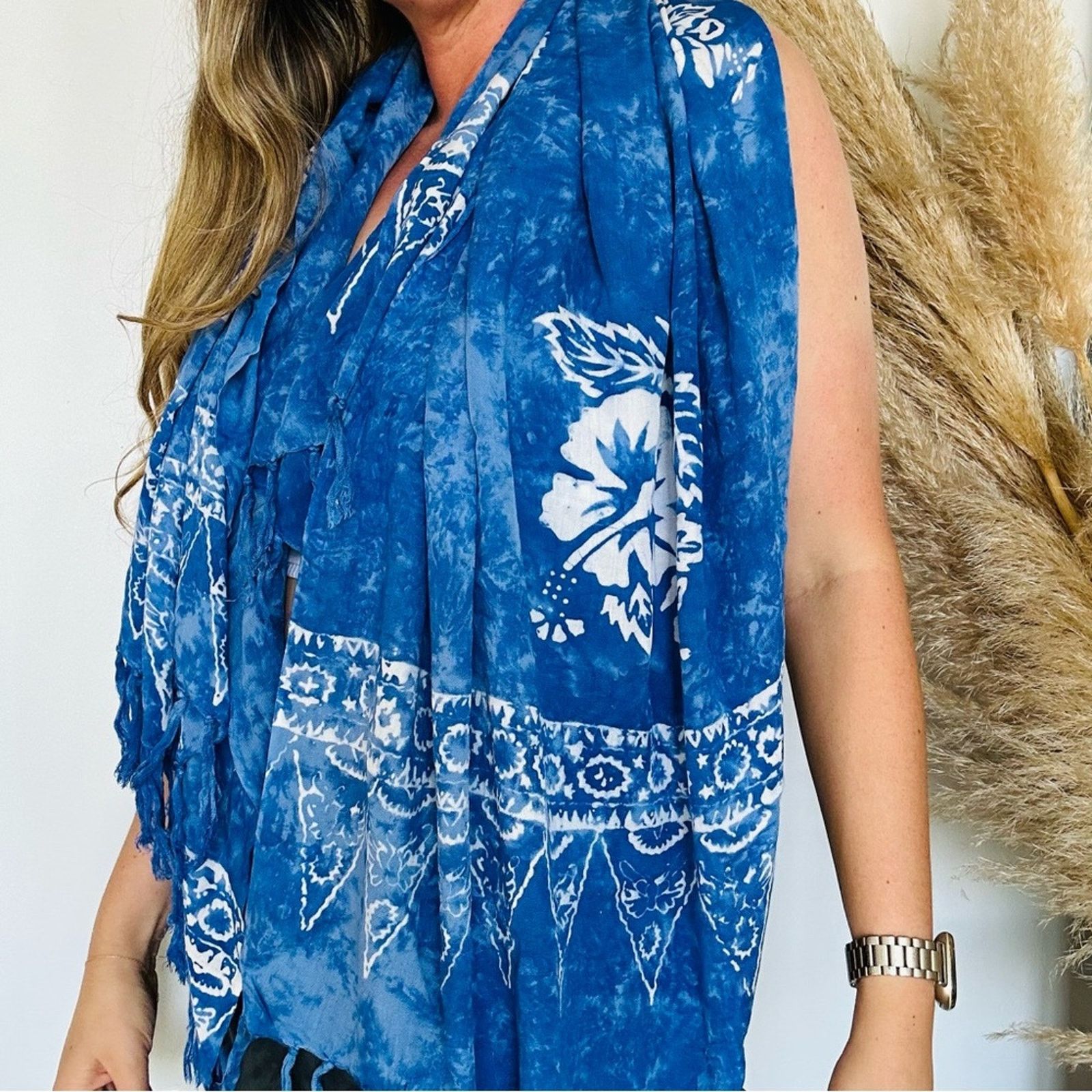 Vintage VINTAGE Blue White Floral Tropical Fringe Soft Scarf Wrap Size ONE SIZE - 2 Thumbnail