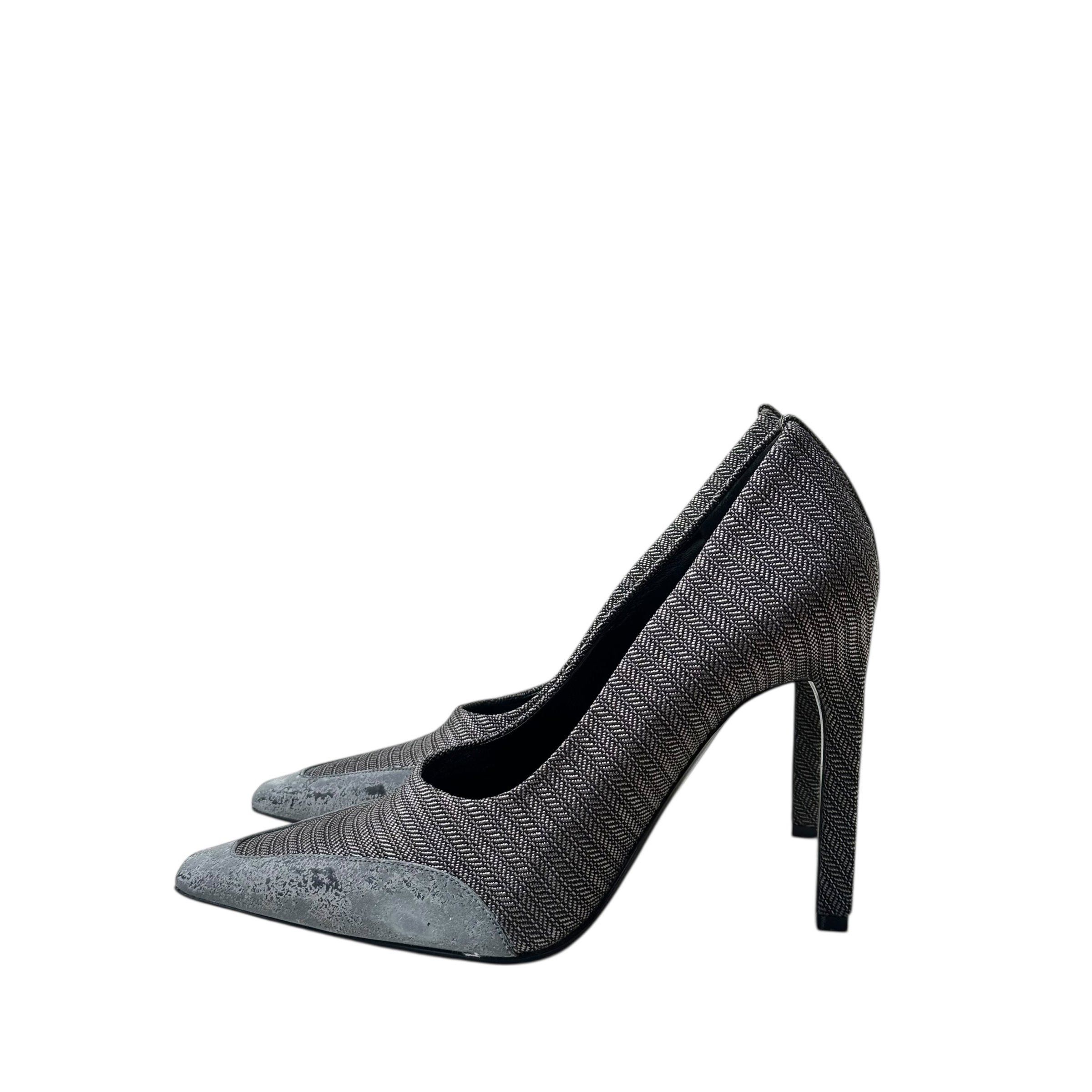 Balenciaga Balenciaga Textured Grey Pointed-Toe Pumps Size US 7.5 / IT 37.5 - 3 Thumbnail
