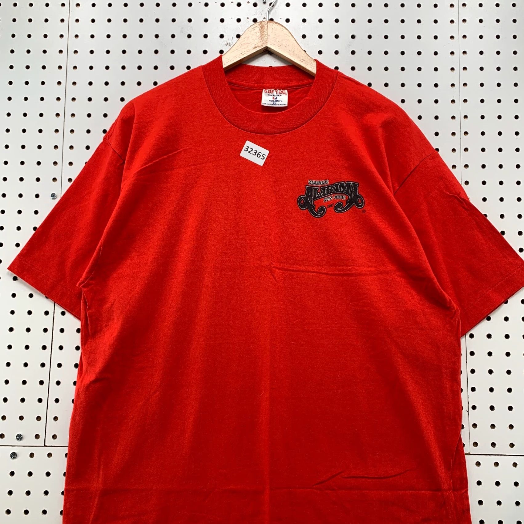 TEE JAYS VINTAGE Alabama Fan Club Shirt Mens XL 1997 Red Single Stitch Music USA 22x32 Shirt Mens XL Red 1997 Music USA Alabama Fan Club shirt Vintage Size US XL / EU 56 / 4 - 3 Thumbnail