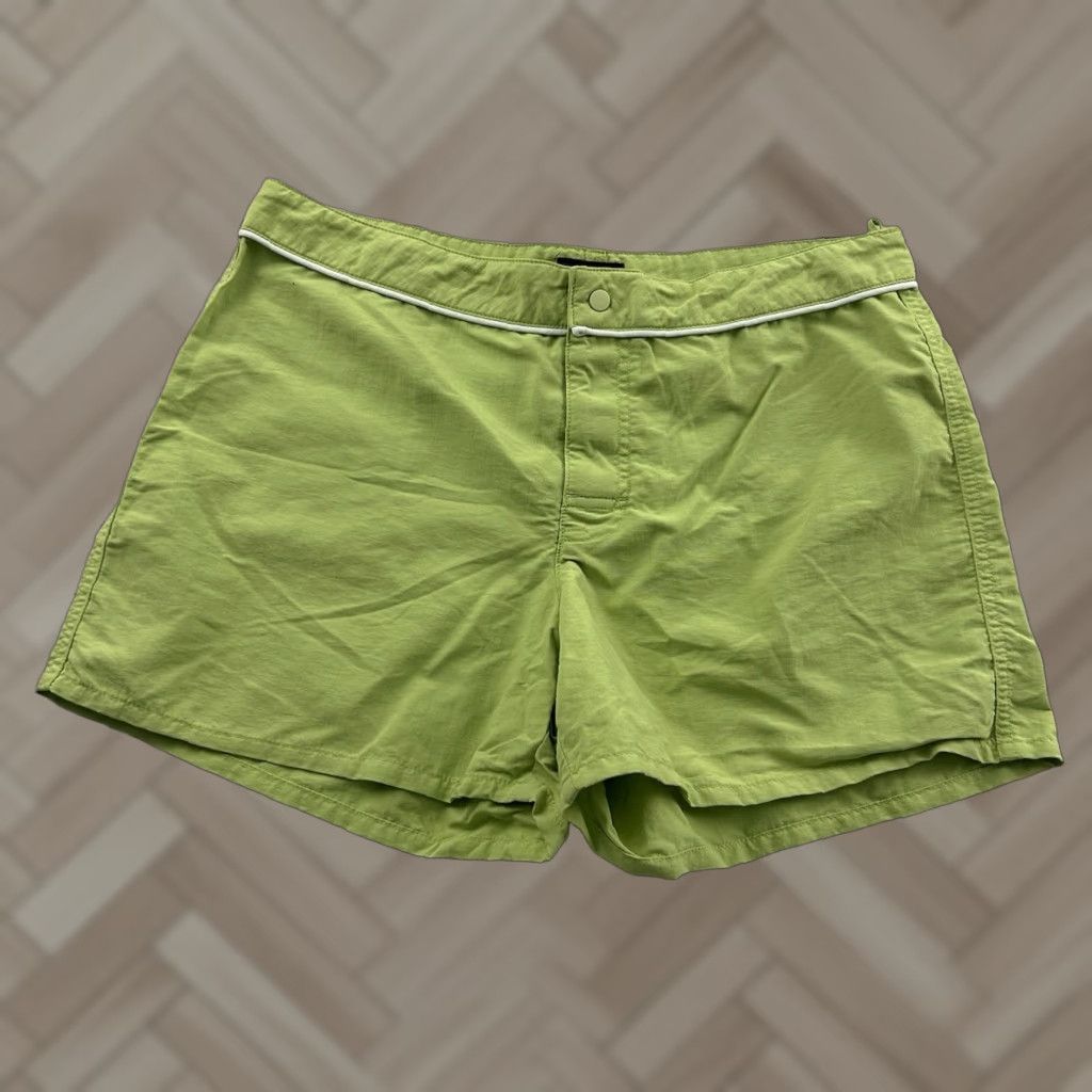 Patagonia Patagonia Womens 10 Green Nylon Hiking Outdoor Casual Button Shorts Size 32" / US 10 / IT 46 - 1 Thumbnail