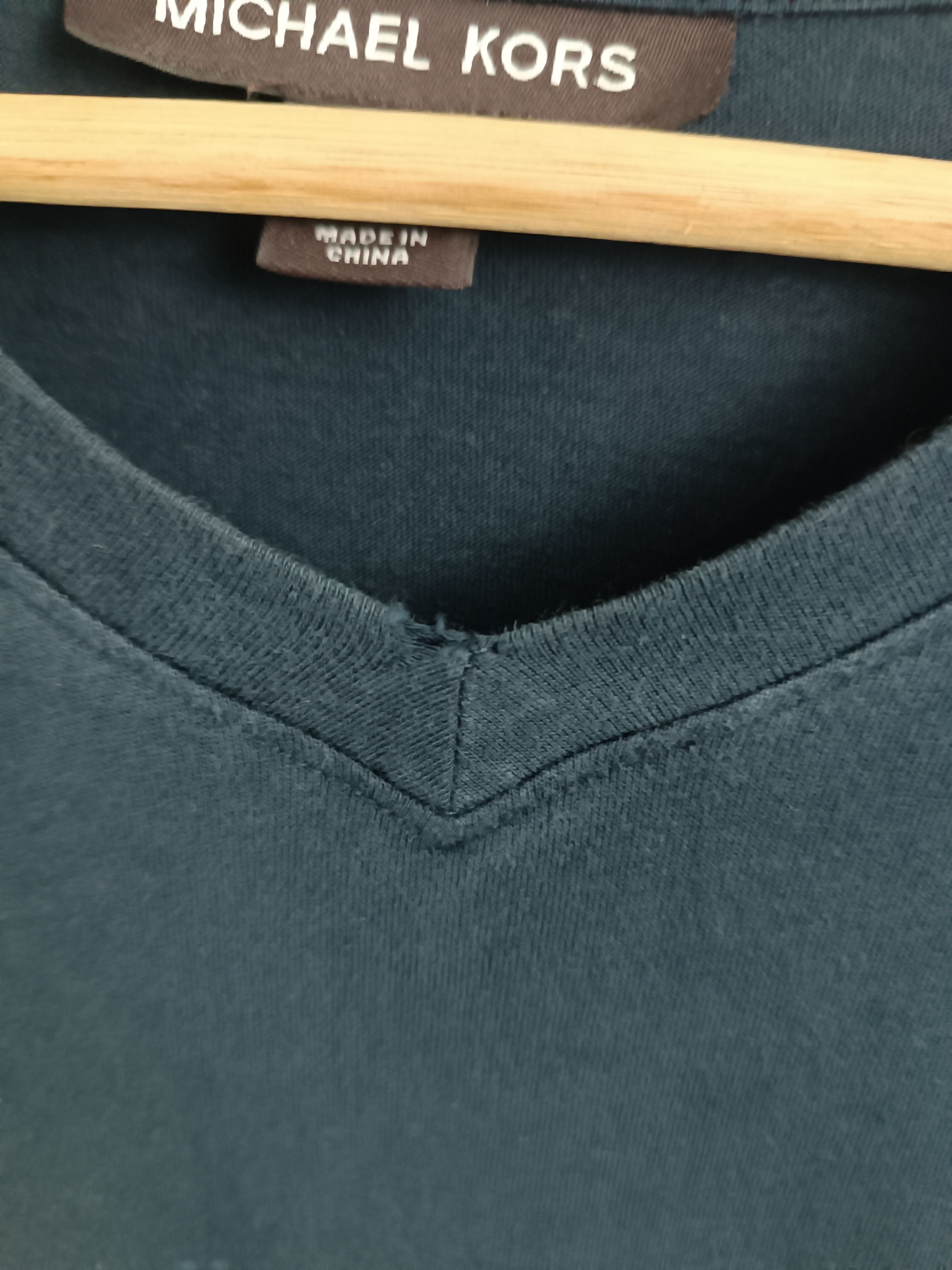 Michael Kors VINTAGE FADED MICHAEL KORS DISTRESSED V NECK TEE Size US L / EU 52-54 / 3 - 10 Thumbnail