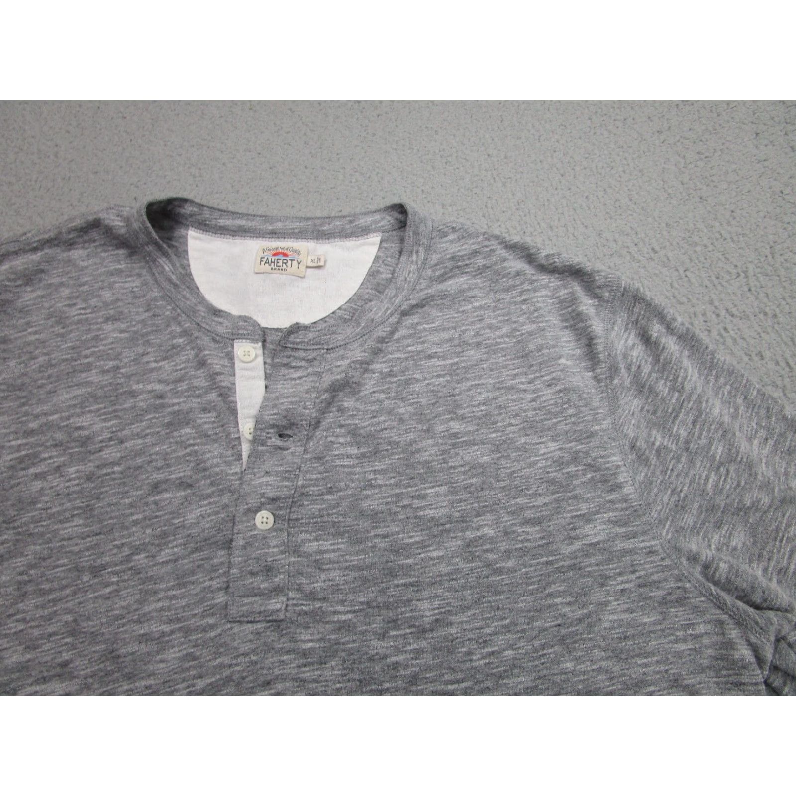 Faherty Faherty Shirt Mens XL Gray Henley Short Sleeve Pocket Tee Heathered Beach Surfer Size US XL / EU 56 / 4 - 2 Thumbnail