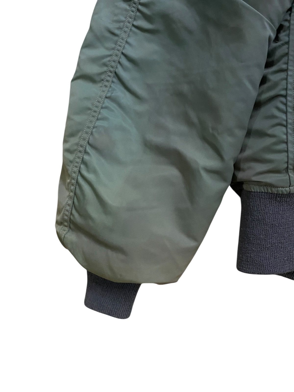 Vintage Vintage Military CWU 45P Bomber Flight Jacket 1990s Size US L / EU 52-54 / 3 - 6 Thumbnail