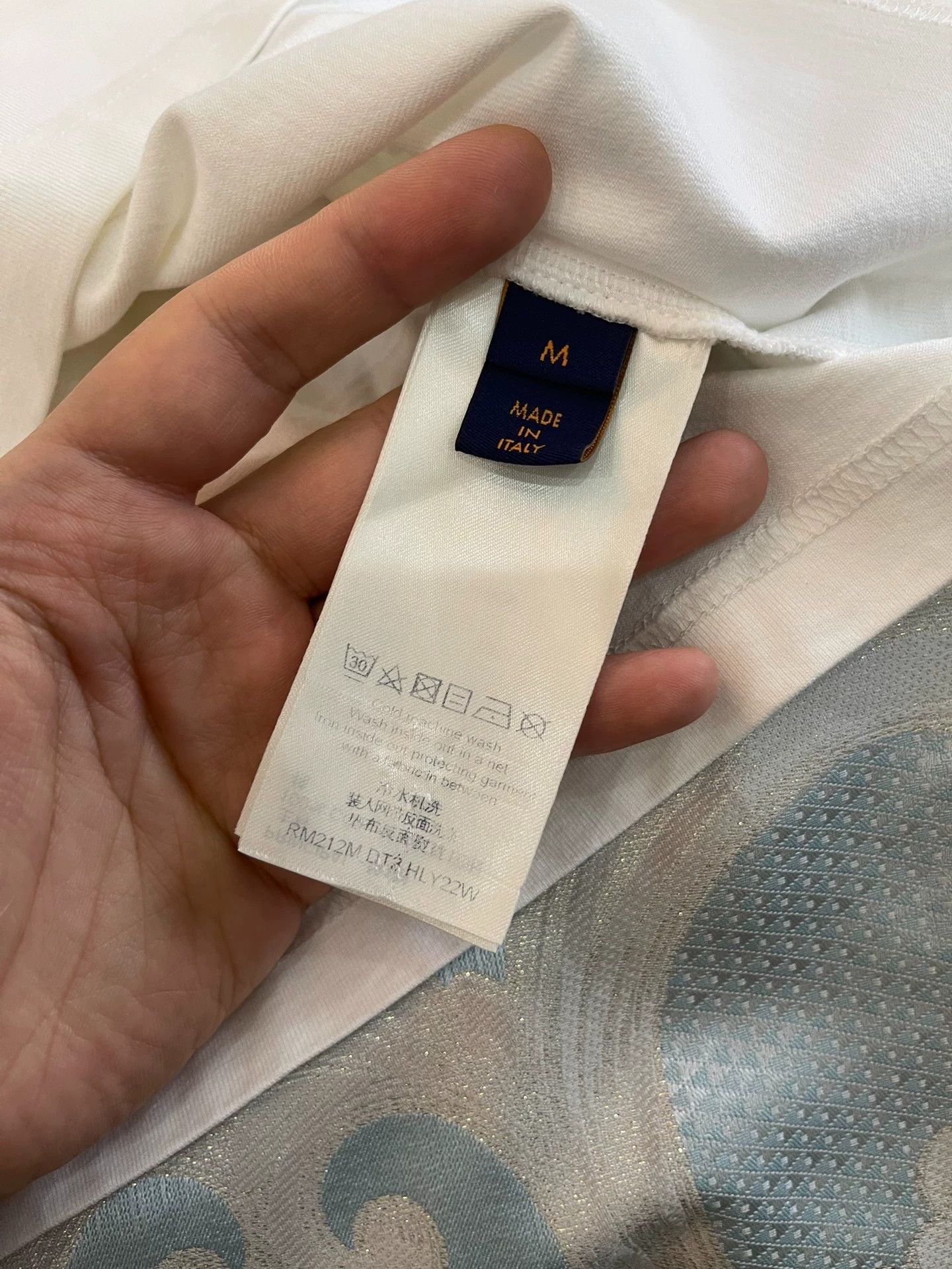 Louis Vuitton LV Classic White Short-sleeve T M Oversized 3D Logo Size US M / EU 48-50 / 2 - 6 Thumbnail