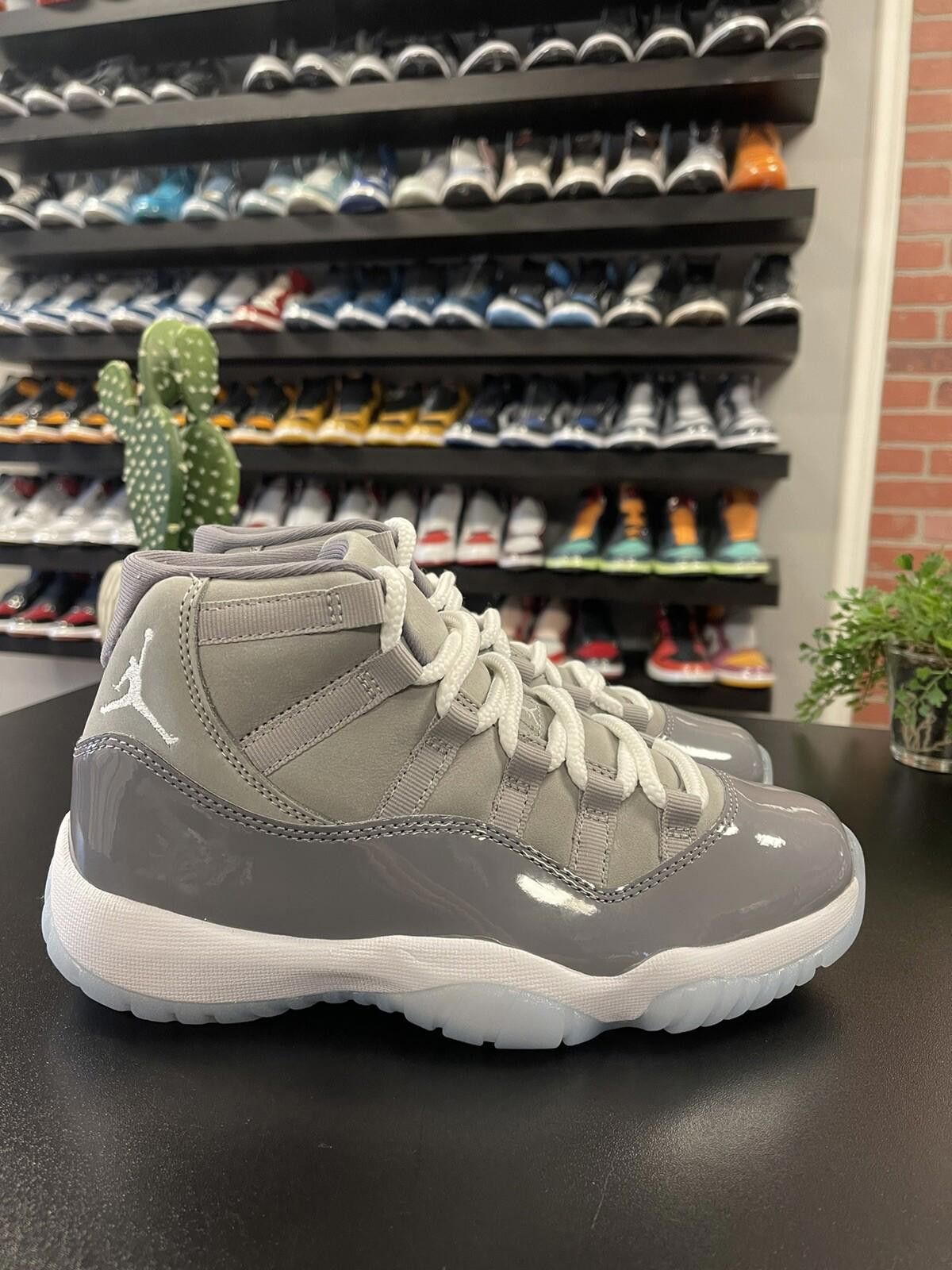 Nike Size 5 - Nike Air Jordan 11 Retro Cool Grey CT8012-005 Size US 5 / EU 37 - 3 Thumbnail