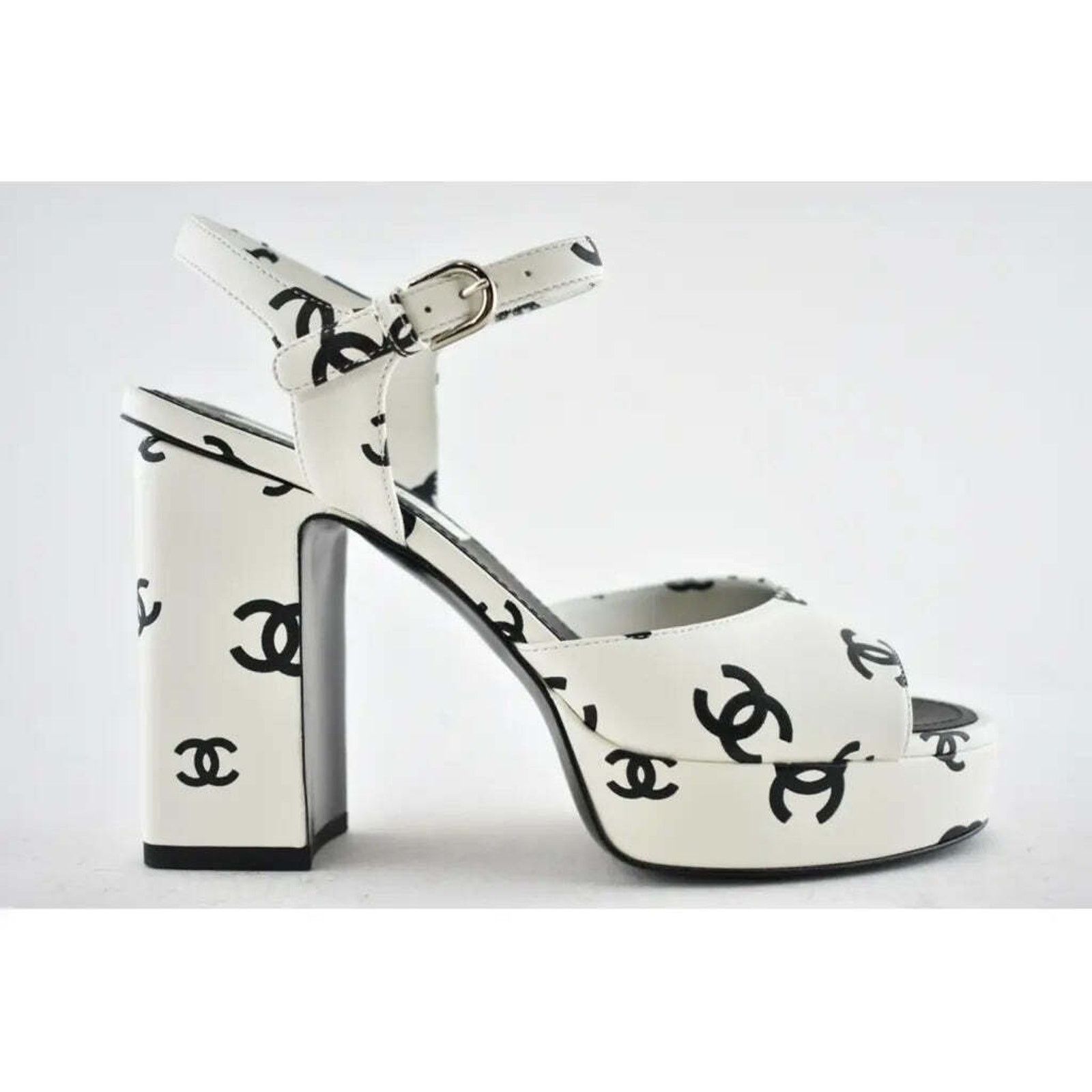 Chanel Chanel 22S White Black Lambskin CC Logo Platform Strap Size US 11.5 / IT 41.5 - 2 Thumbnail