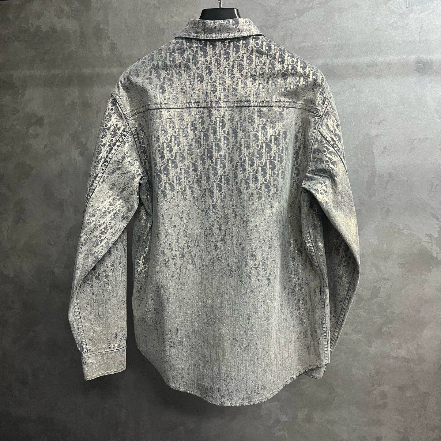 Dior gray logo print long sleeve shirt Size US M / EU 48-50 / 2 - 5 Thumbnail