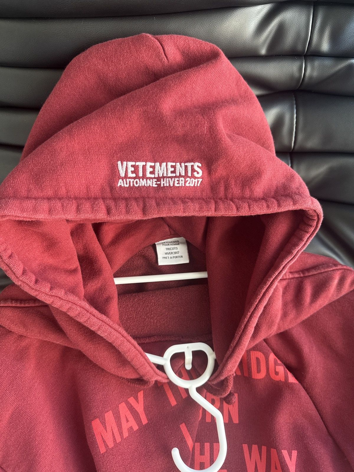Vetements AW17 - "May The Bridges I Burn Light The Way" Hoodie Size US M / EU 48-50 / 2 - 2 Thumbnail
