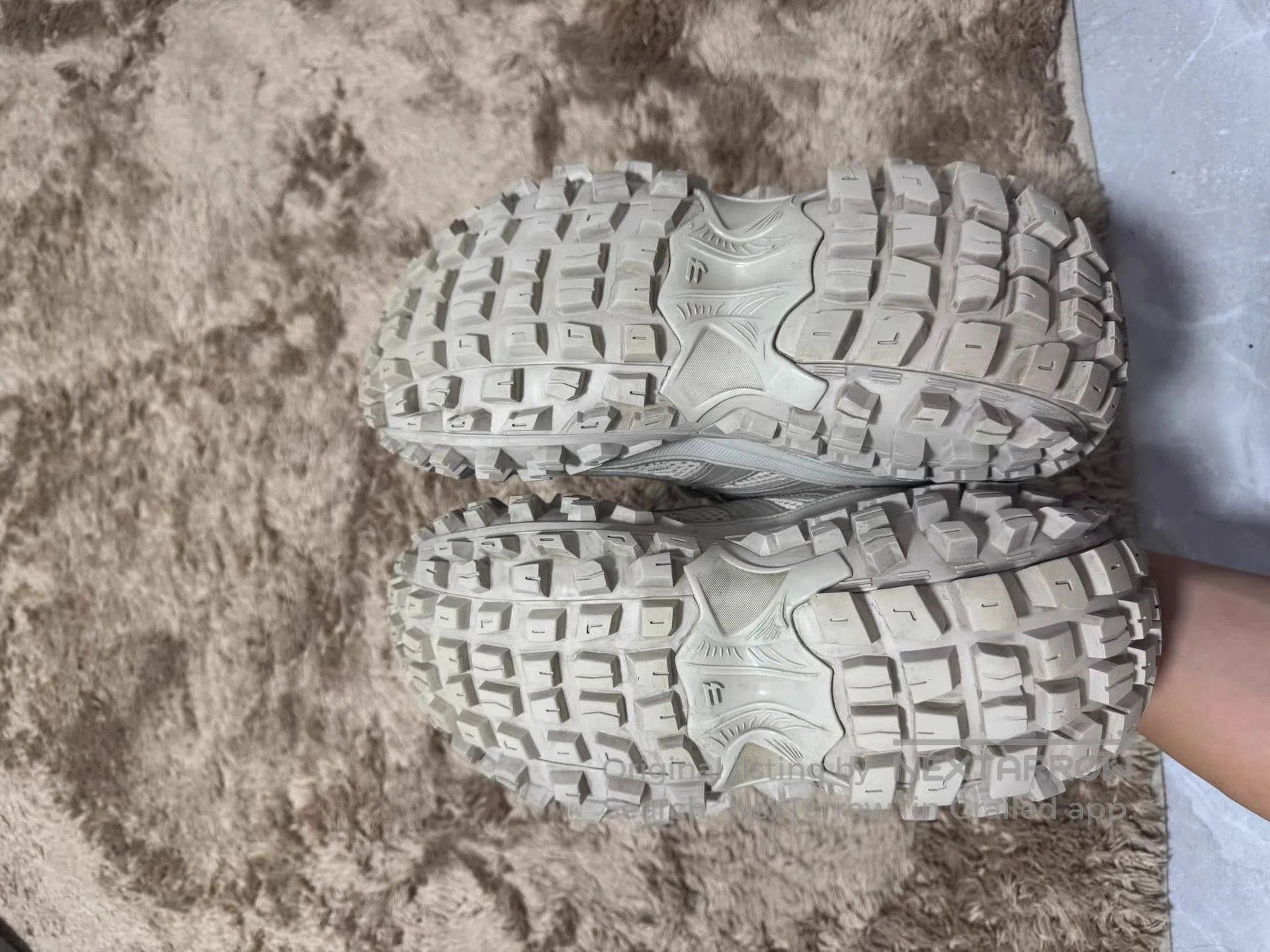 Balenciaga Gray Low-Top Sneakers Size 10. Size US 10 / EU 43 - 5 Thumbnail