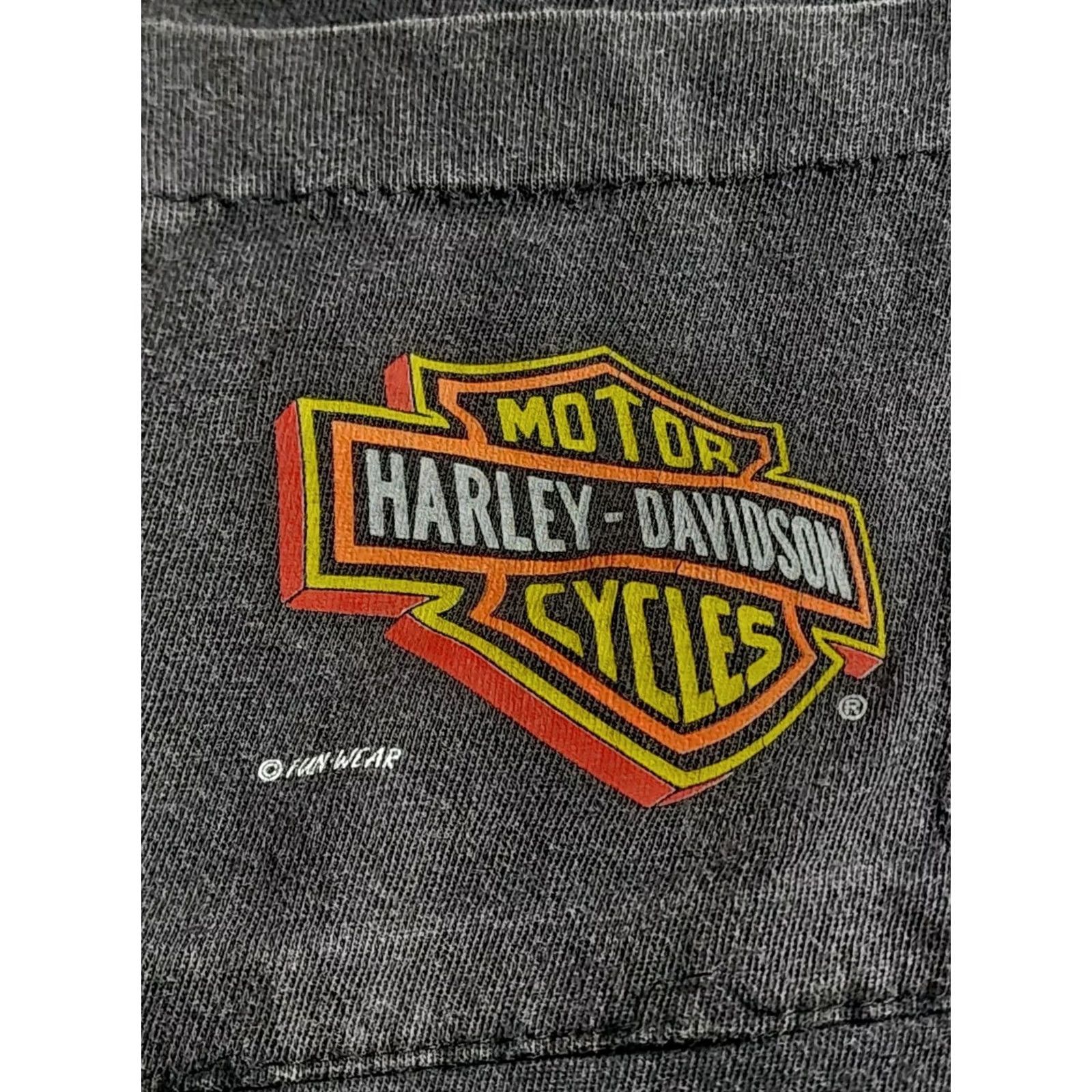 Harley Davidson VINTAGE Harley-Davidson T-Shirt Mens M 1980s Black 100% Cotton Crew Neck Short Sleeve Logo Graphic Print 90s Biker Motorcycle Distressed) Size US M / EU 48-50 / 2 - 7 Thumbnail