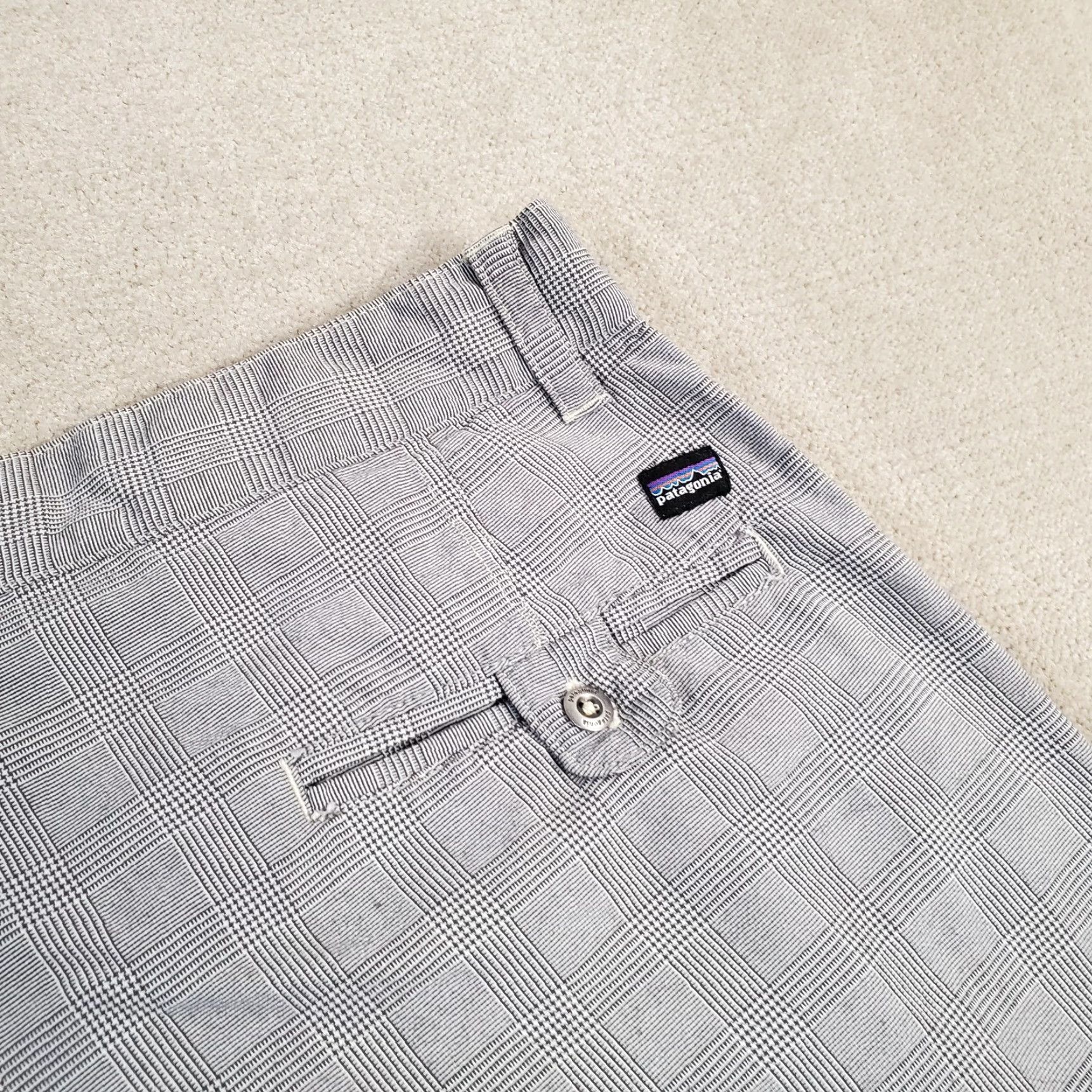 Patagonia Patagonia Shorts Mens 30 Gray Lightweight Outdoor Casual 57730 Plaid Chino Pocketed Outdoor Mens Size US 30 / EU 46 - 7 Thumbnail