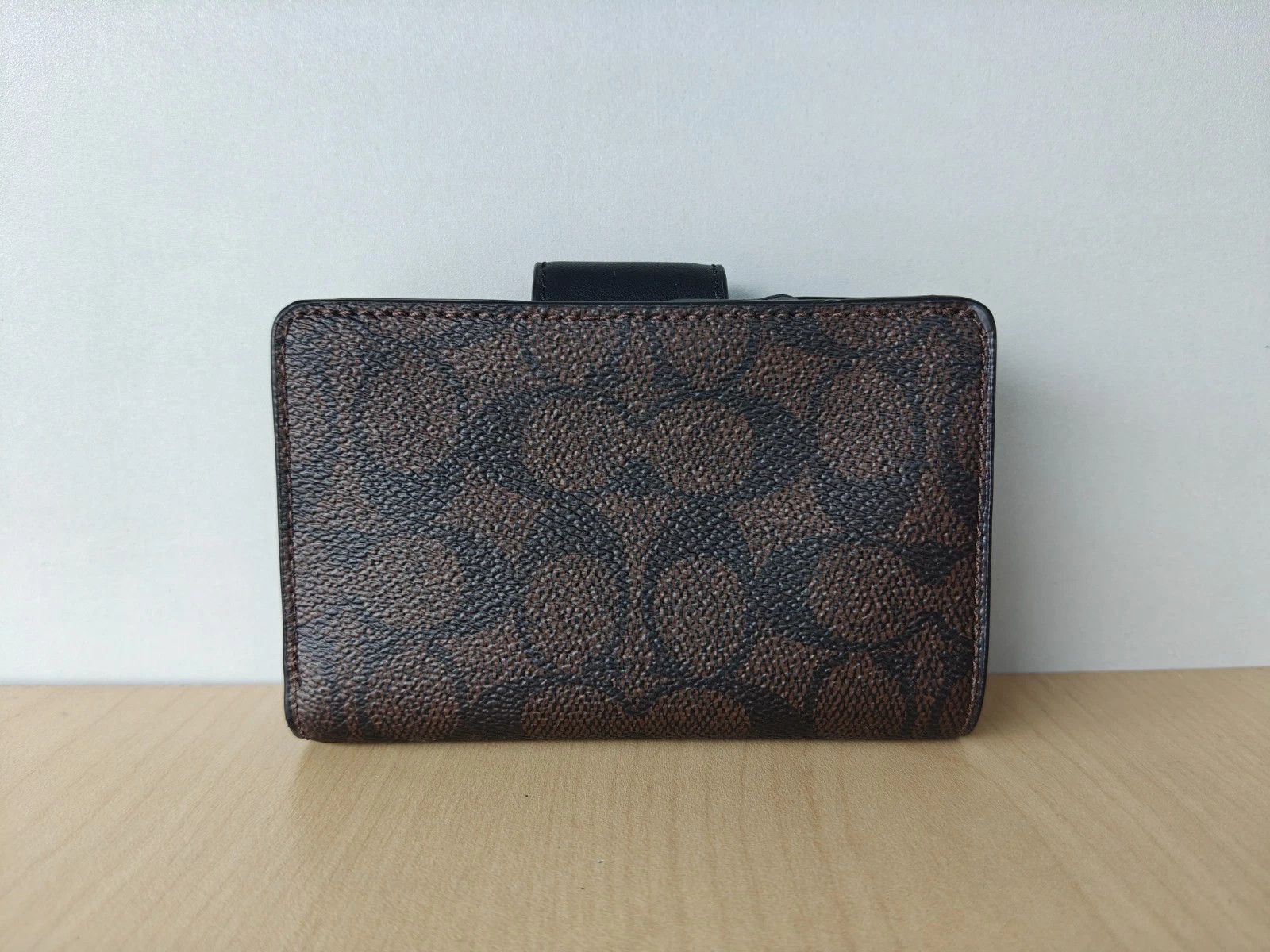 Coach Coach Medium Corner Zip Wallet In Signature T/1017 Size ONE SIZE - 4 Thumbnail
