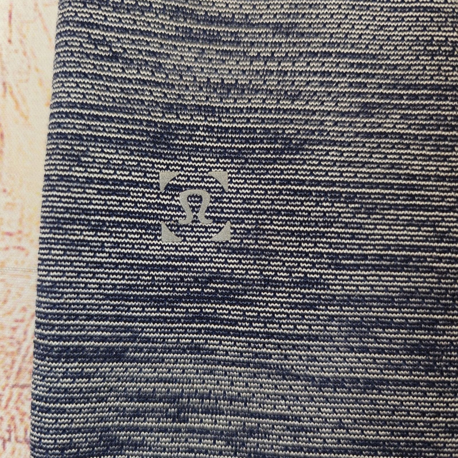 Lululemon Lululemon Metal Vent Tech Long Sleeve sz S Size US S / EU 44-46 / 1 - 4 Thumbnail