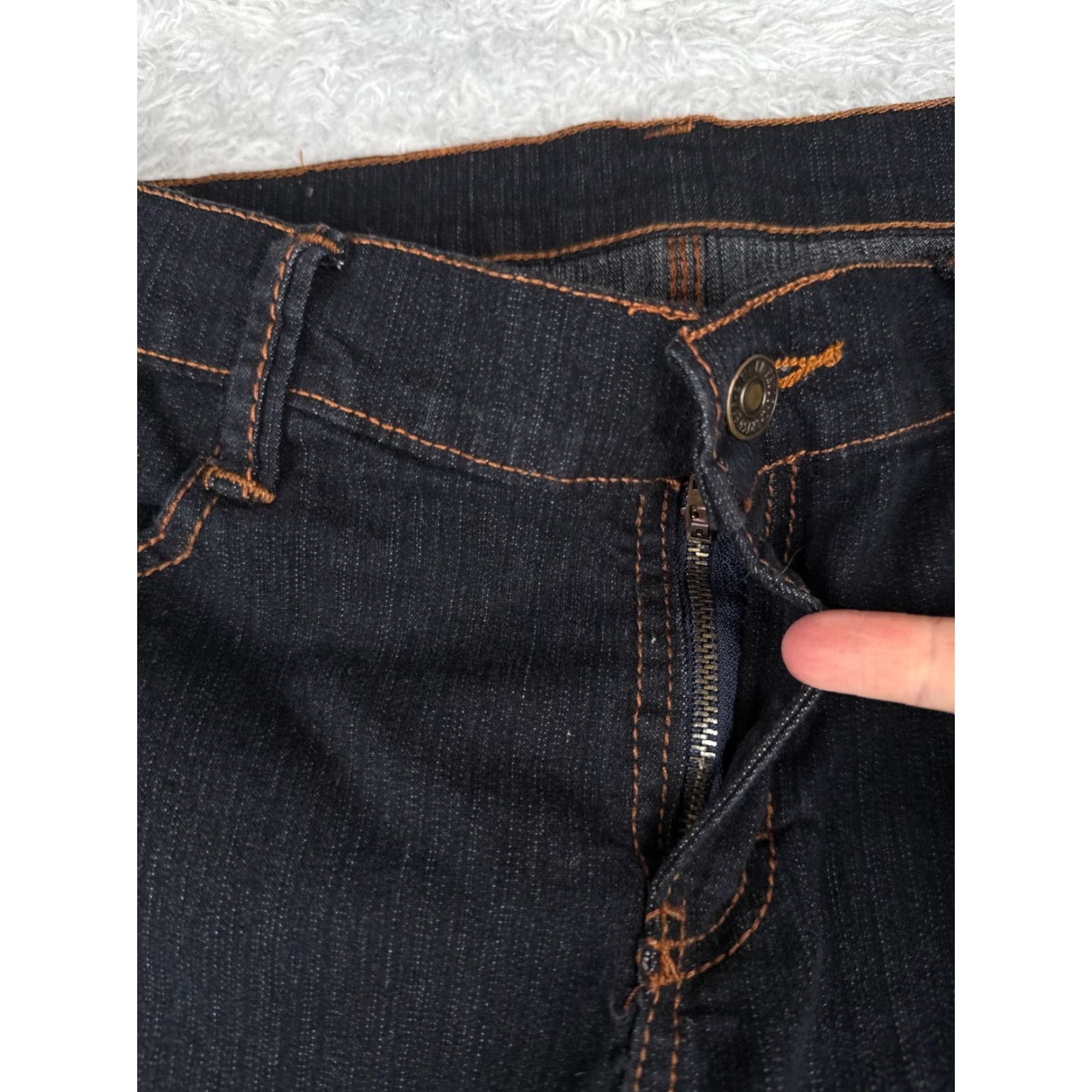 Denime VINTAGE Jeans Women 15 Black Denim Straight Leg Embrodiered Floral Mexico Duuba 32x28 Size 36" / US 14 / IT 50 - 6 Thumbnail