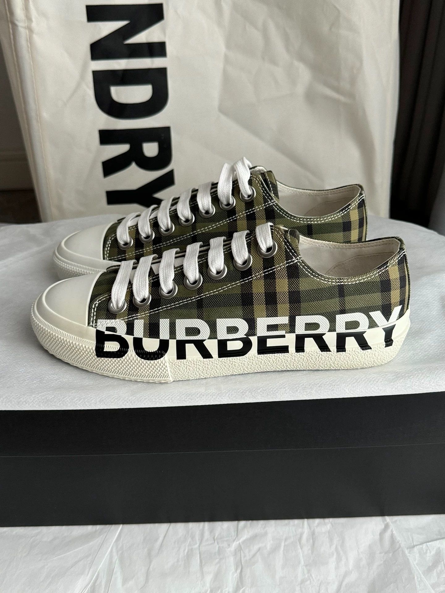 Burberry Burberry Vintage Check Military Green Sneakers Size 35 Size US 4.5 / IT 34.5 - 1 Thumbnail