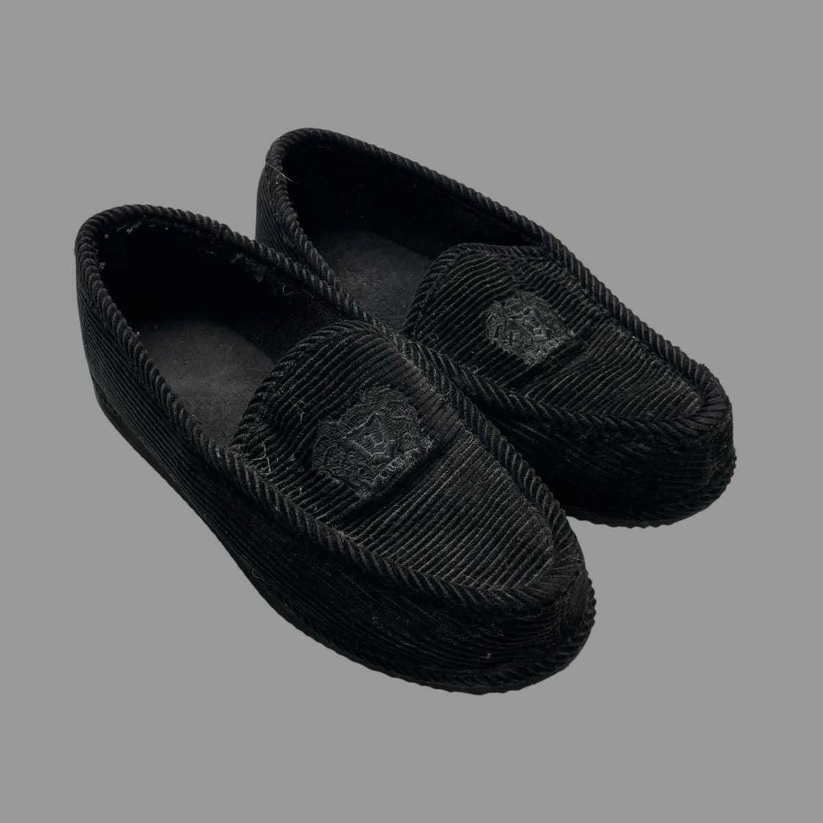 Lugz × Vintage Vintage 90s lugs crest logo corduroy slip on loafers Size US 10 / EU 43 - 9 Thumbnail