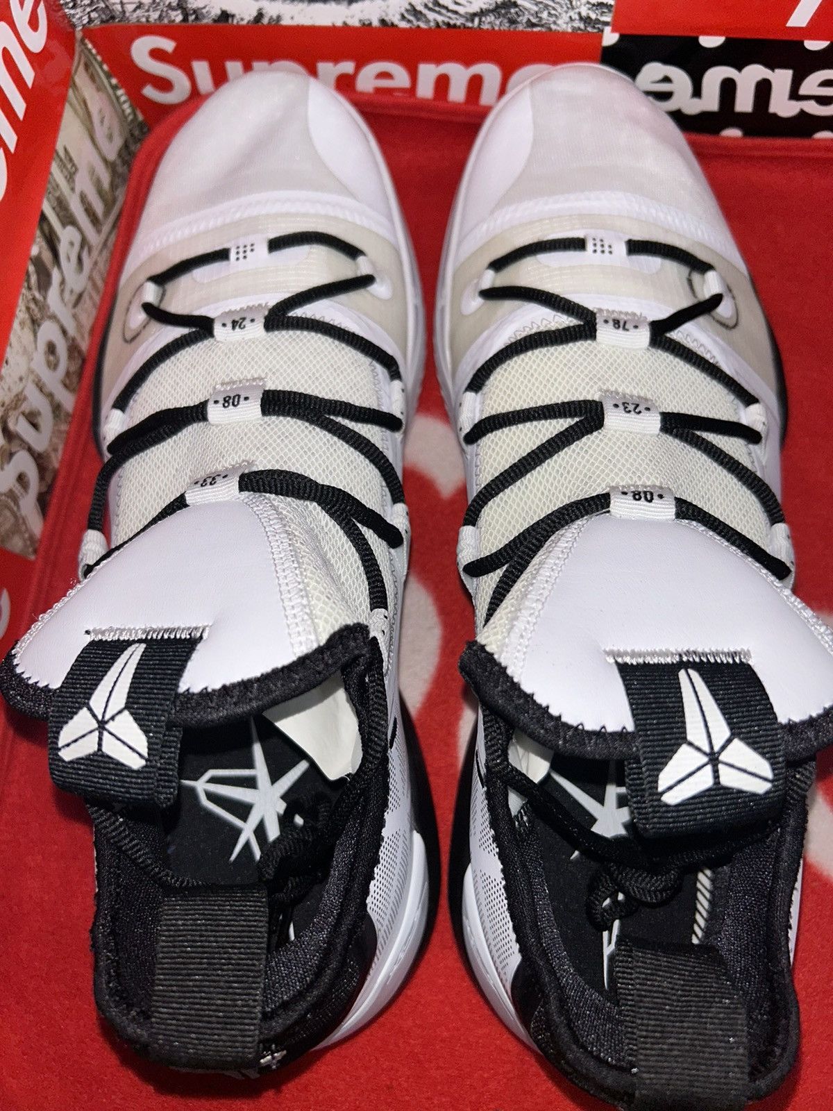 Nike Nike Kobe A.D. Exodus TB White Black AT3874-101 13.5 NEW Size US 13 / EU 46 - 5 Thumbnail