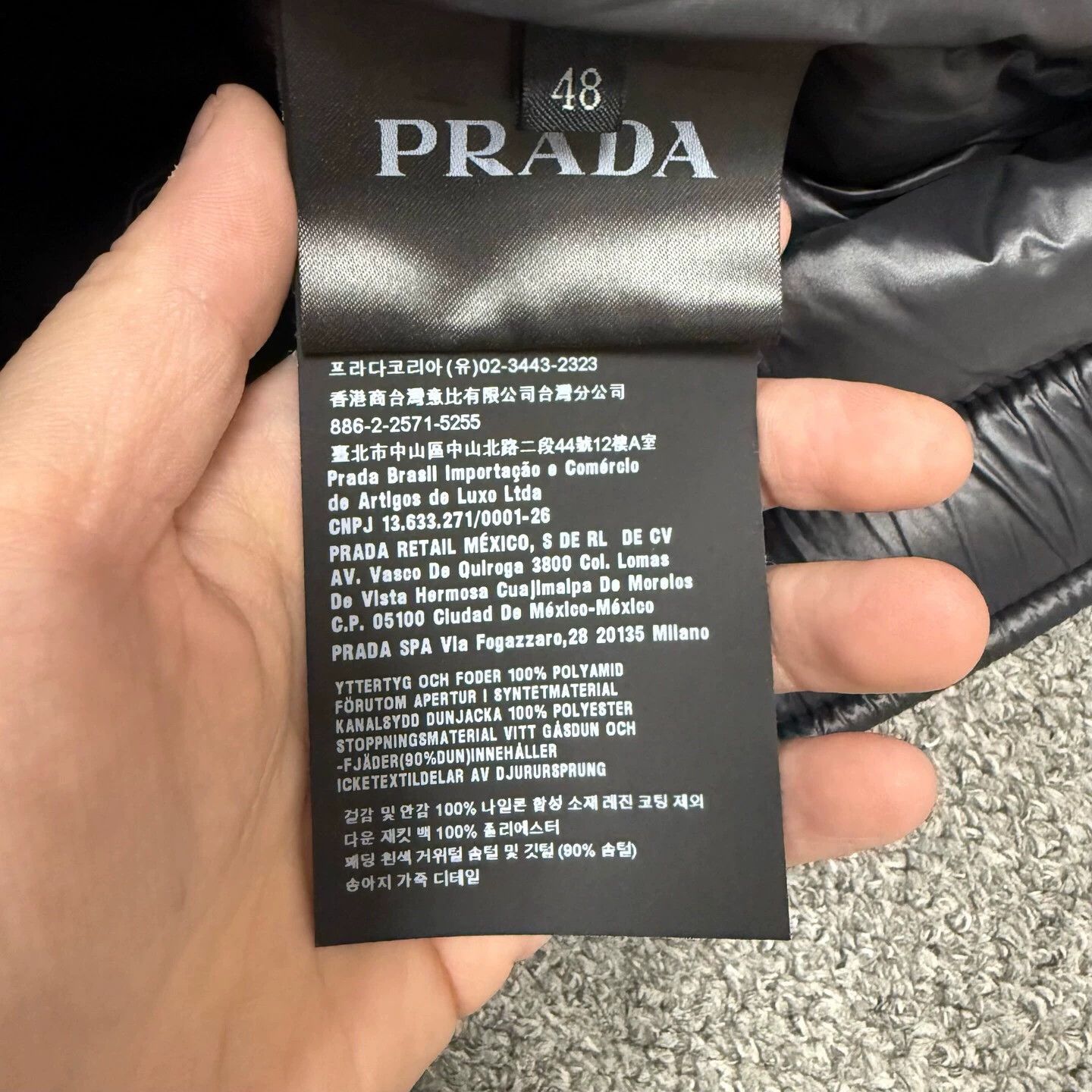 Prada Prada Black Triangle Logo Down Vest 48 Size US M / EU 48-50 / 2 - 4 Thumbnail