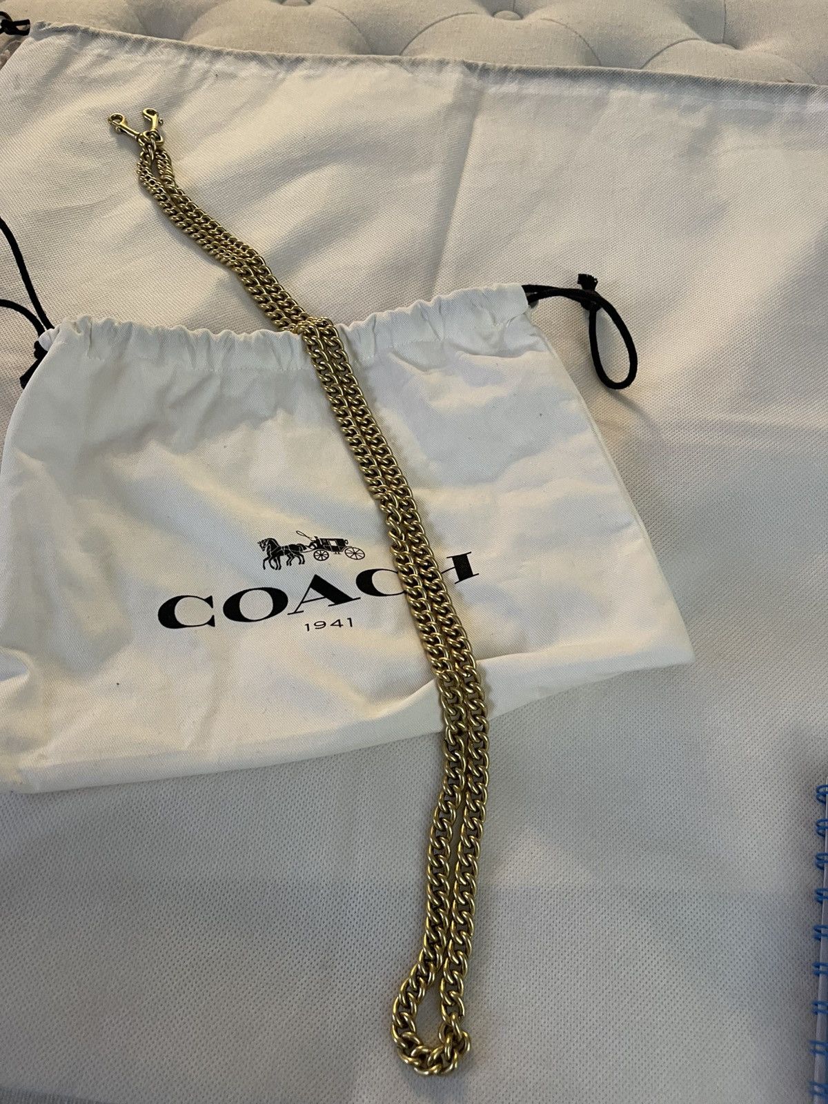 Coach COACH DINKY STRAP NEW GOLD Size ONE SIZE - 3 Thumbnail