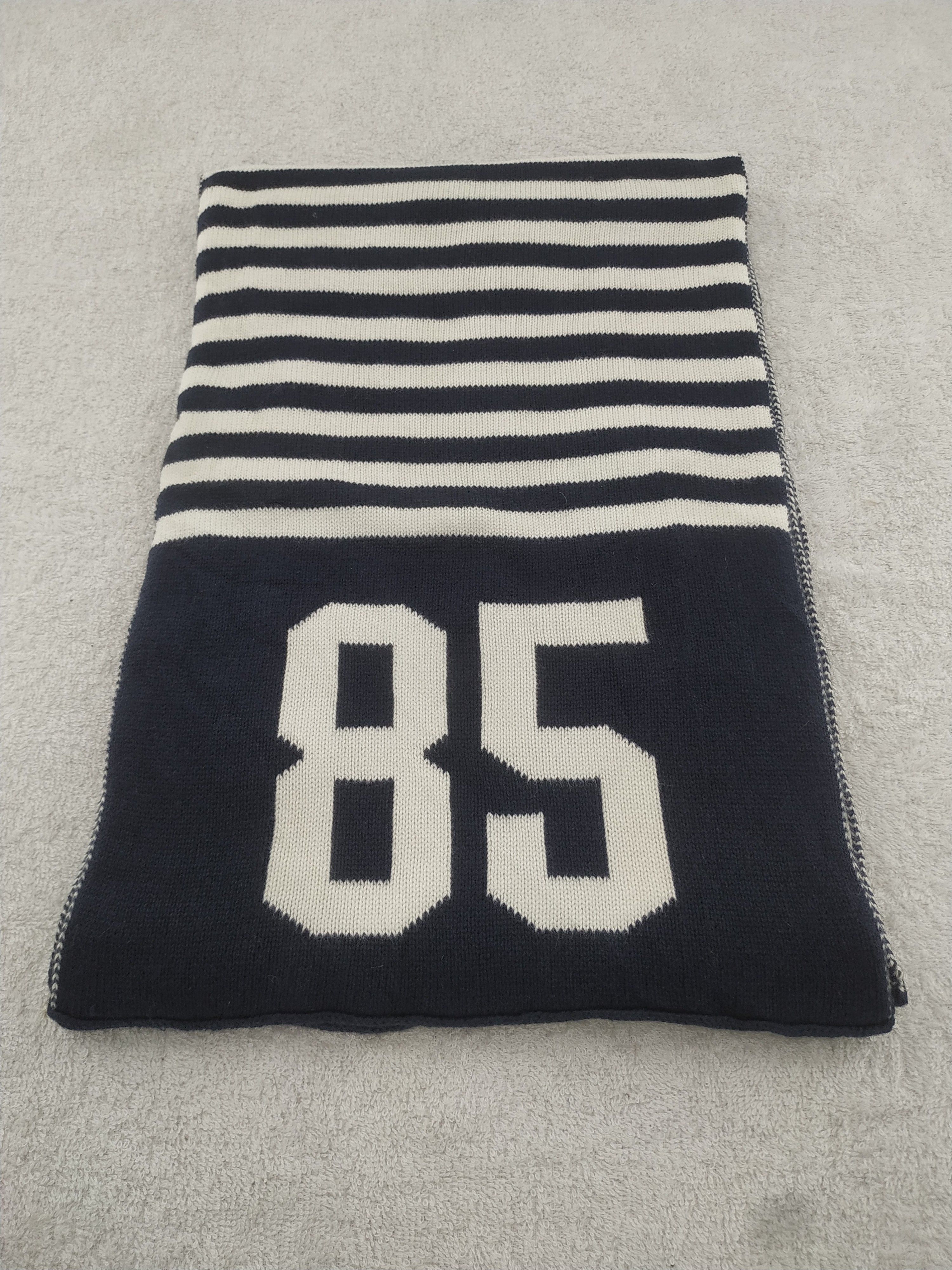 Tommy Hilfiger Vintage Tommy Hilfiger Scarf/Muffler/Neckwear MF340 Size ONE SIZE - 1 Thumbnail