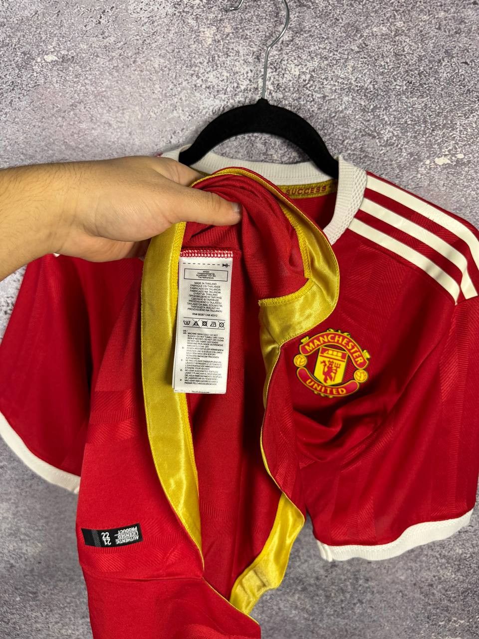 Adidas R.VARANE Manchester United 2021/22 Adidas Soccer Jersey Size US XL / EU 56 / 4 - 15 Thumbnail