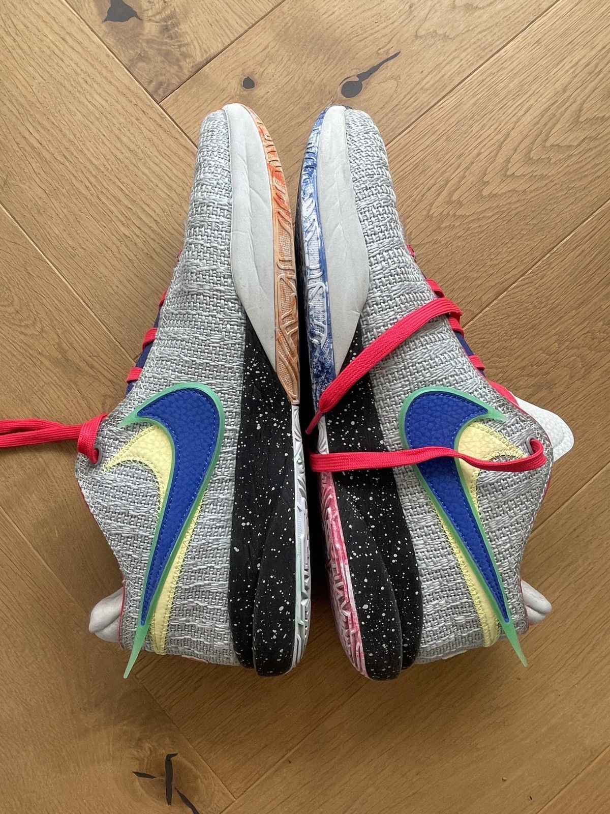 Nike Nike Lebron 20 Size US 12.5 9/10 condition Size US 12.5 / EU 45-46 - 3 Thumbnail