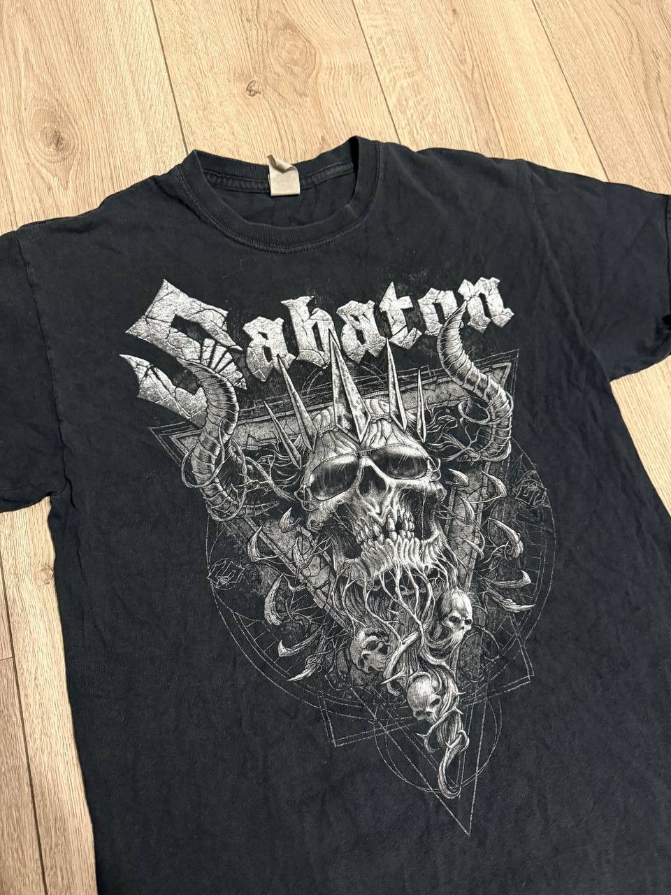 Band Tees × Gildan Sabaton the Great Tour 2020 t shirt graphic print medium men Size US M / EU 48-50 / 2 - 2 Thumbnail