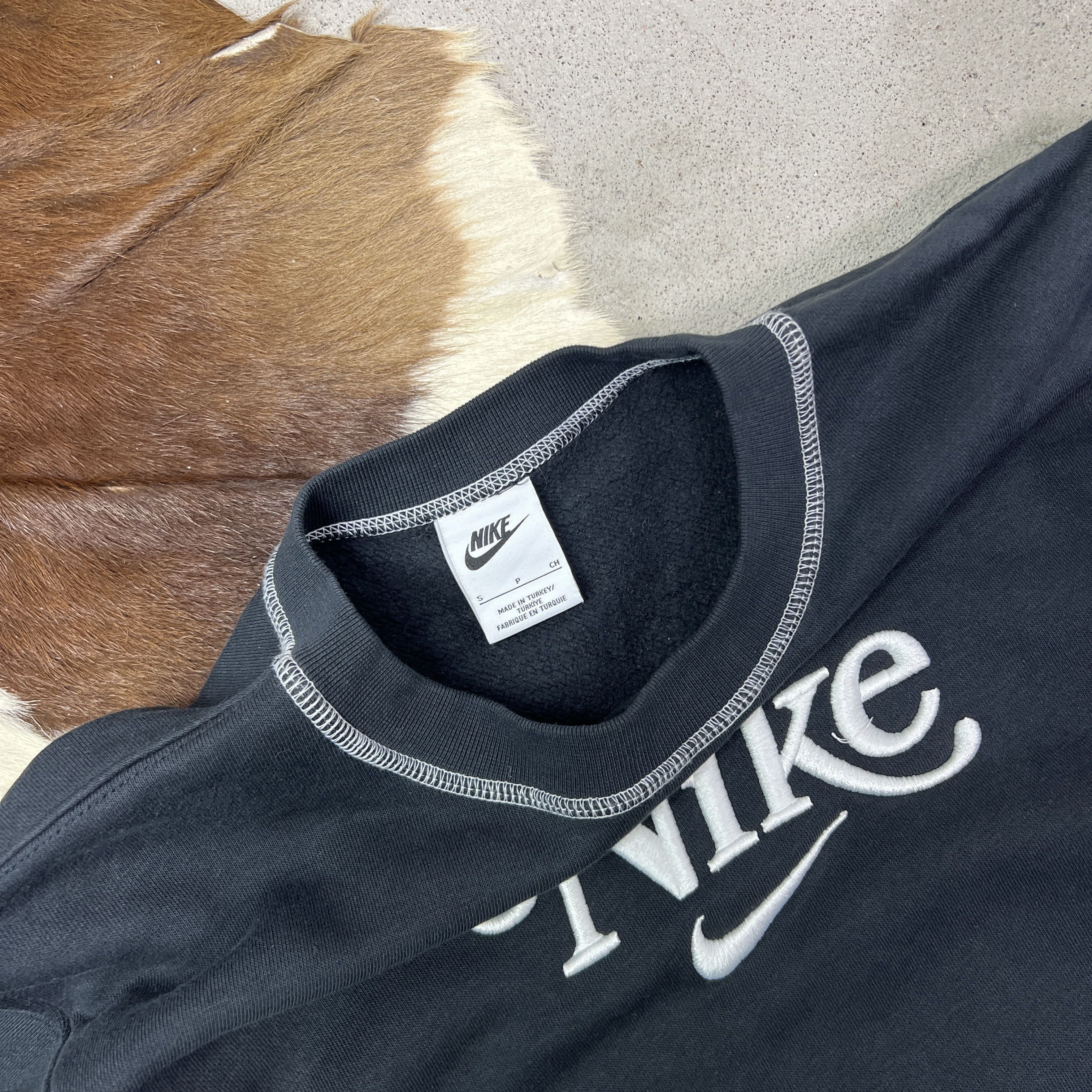 Nike Vintage Sporty Streetwear Nike Women's Sweatshirt 00s Size S / US 4 / IT 40 - 3 Thumbnail