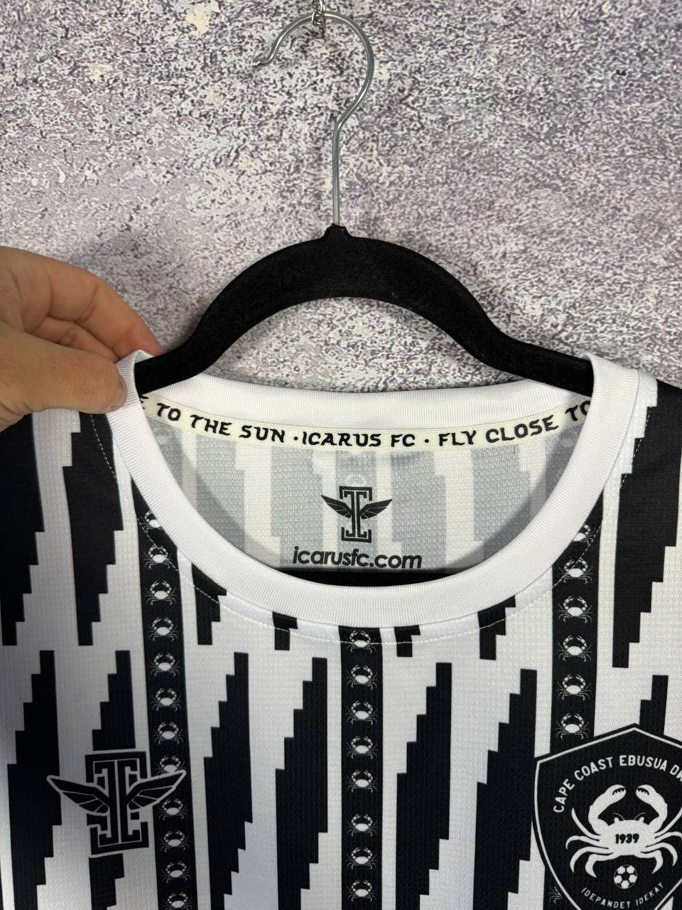Vintage Cape Coast Ebusua Dwarfs 2023/24 Icarus Soccer Jersey XL sz Size US XL / EU 56 / 4 - 6 Thumbnail