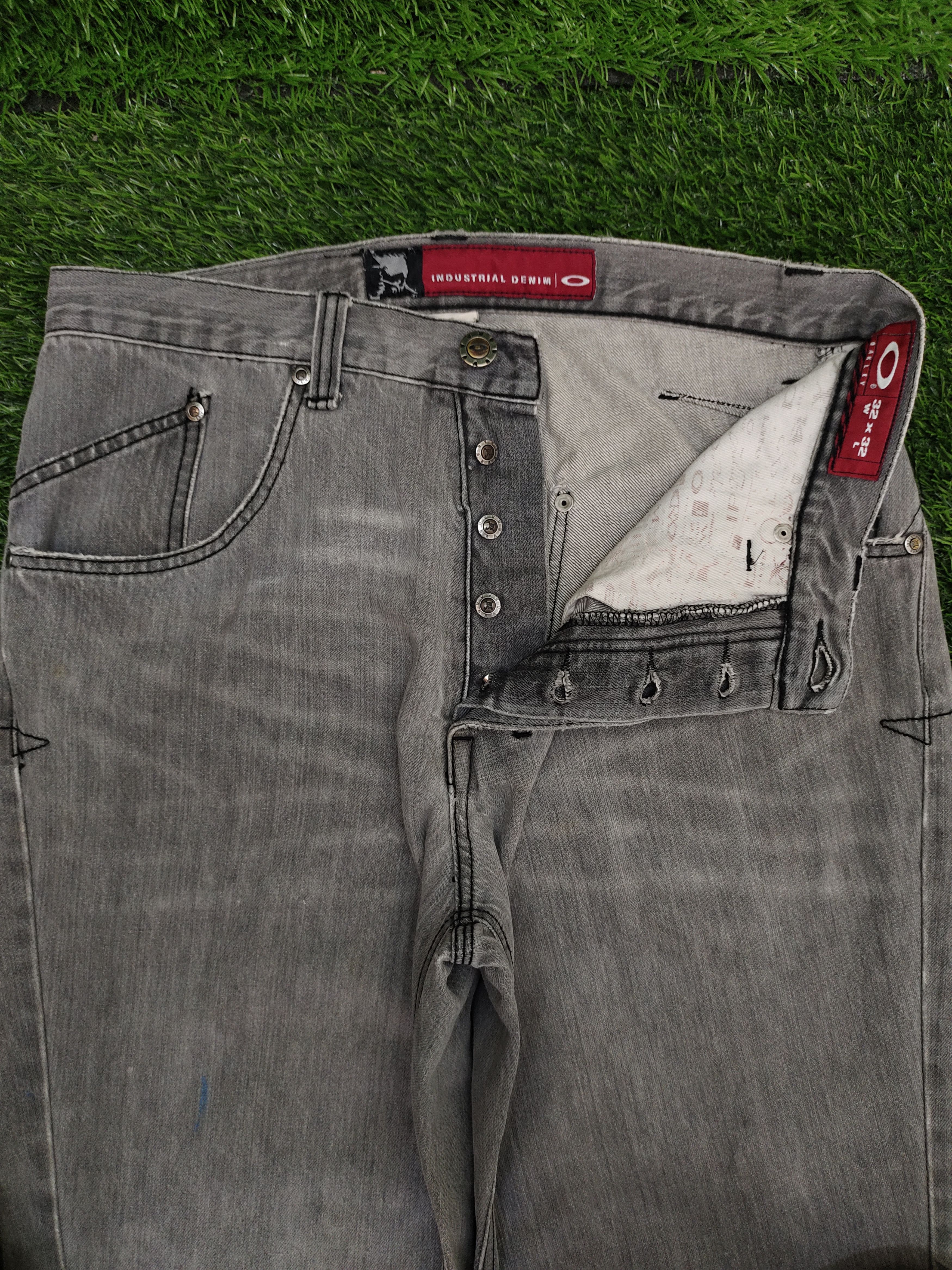 Oakley Vintage Oakley Black Faded Distressed Denim Jeans Ed hardy Size US 32 / EU 48 - 16 Thumbnail