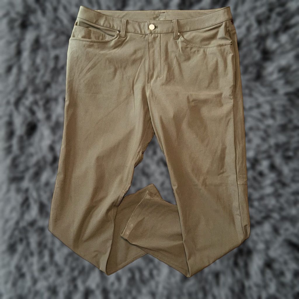 Lululemon Lululemon Men’s Green Pants Regular Size 36x31 Zip Pocket Stretch Pockets Activewear Trousers City Classic Size US 35 - 1 Thumbnail