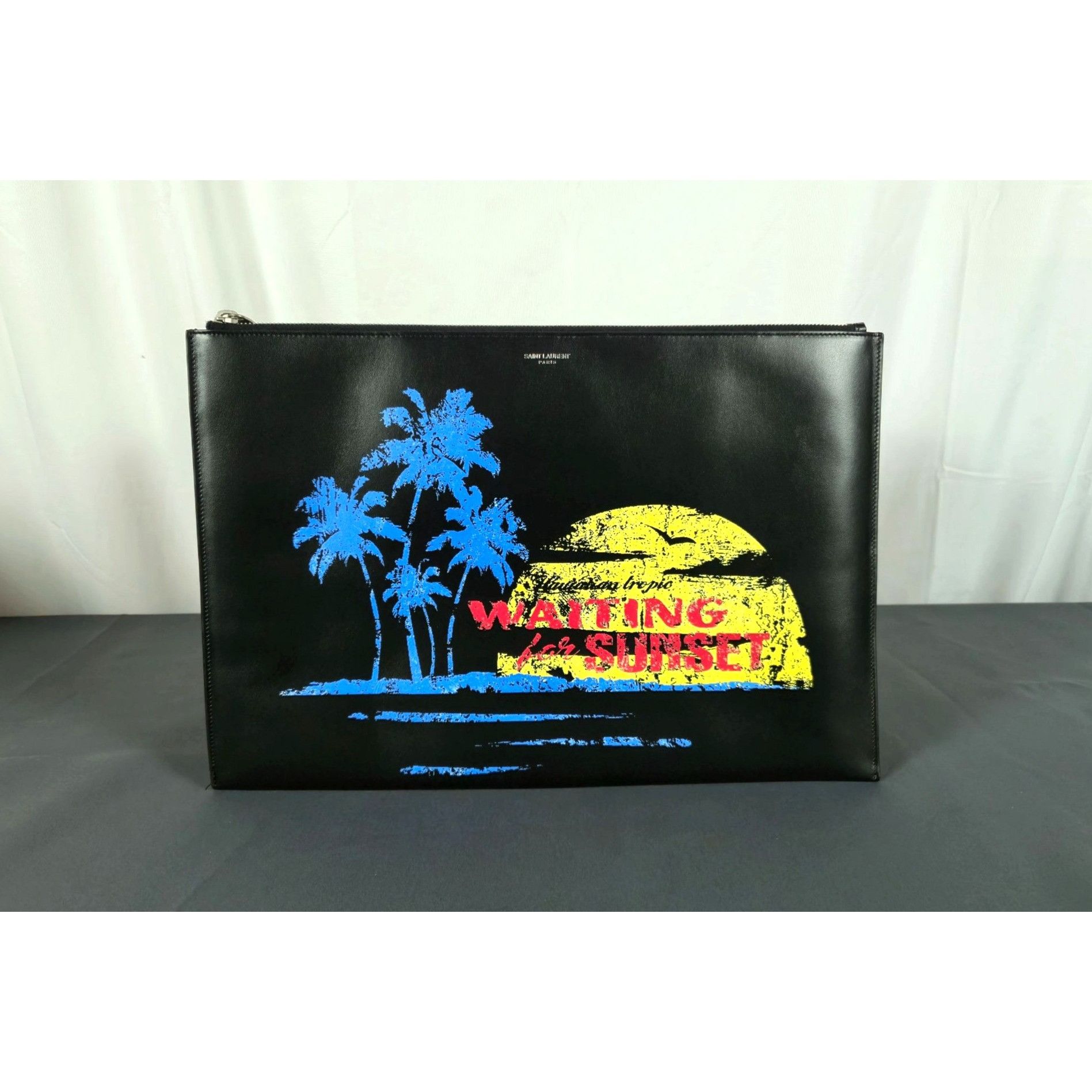 Yves Saint Laurent Saint Laurent Waiting For Sunset Black Leather Pouch Size ONE SIZE - 1 Thumbnail