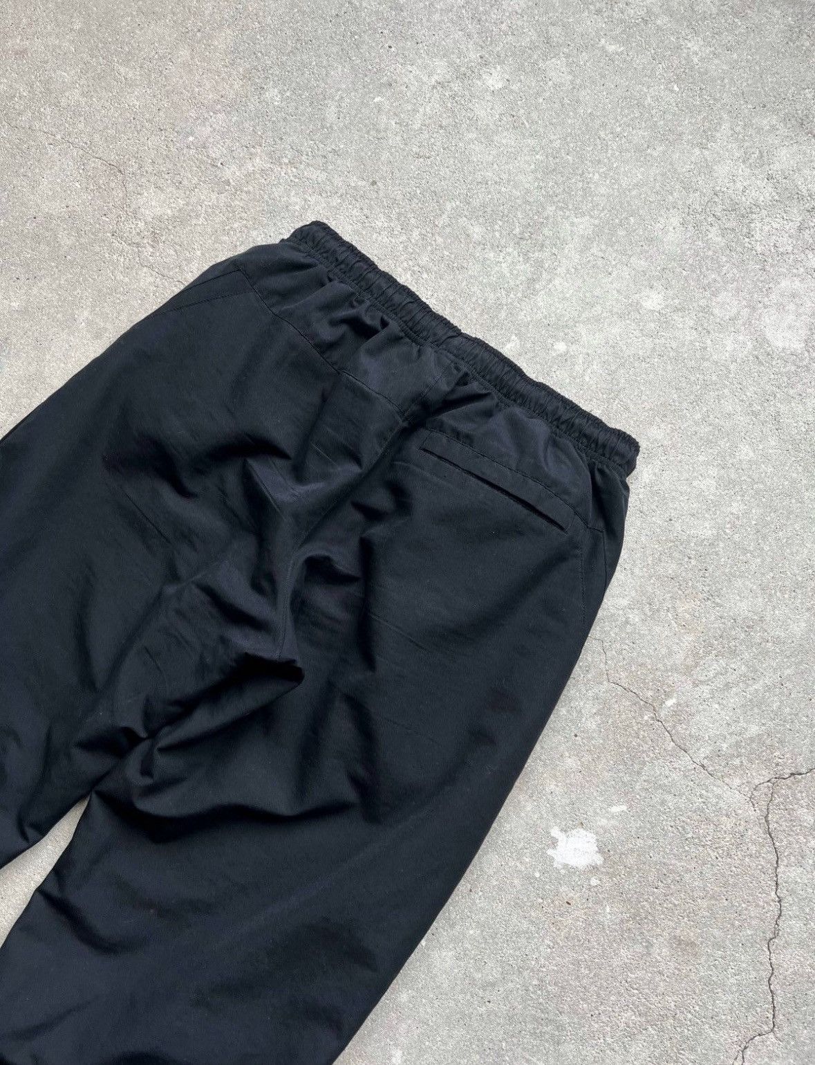 Nike Vintage Nike Trackpants Size US 31 - 12 Thumbnail